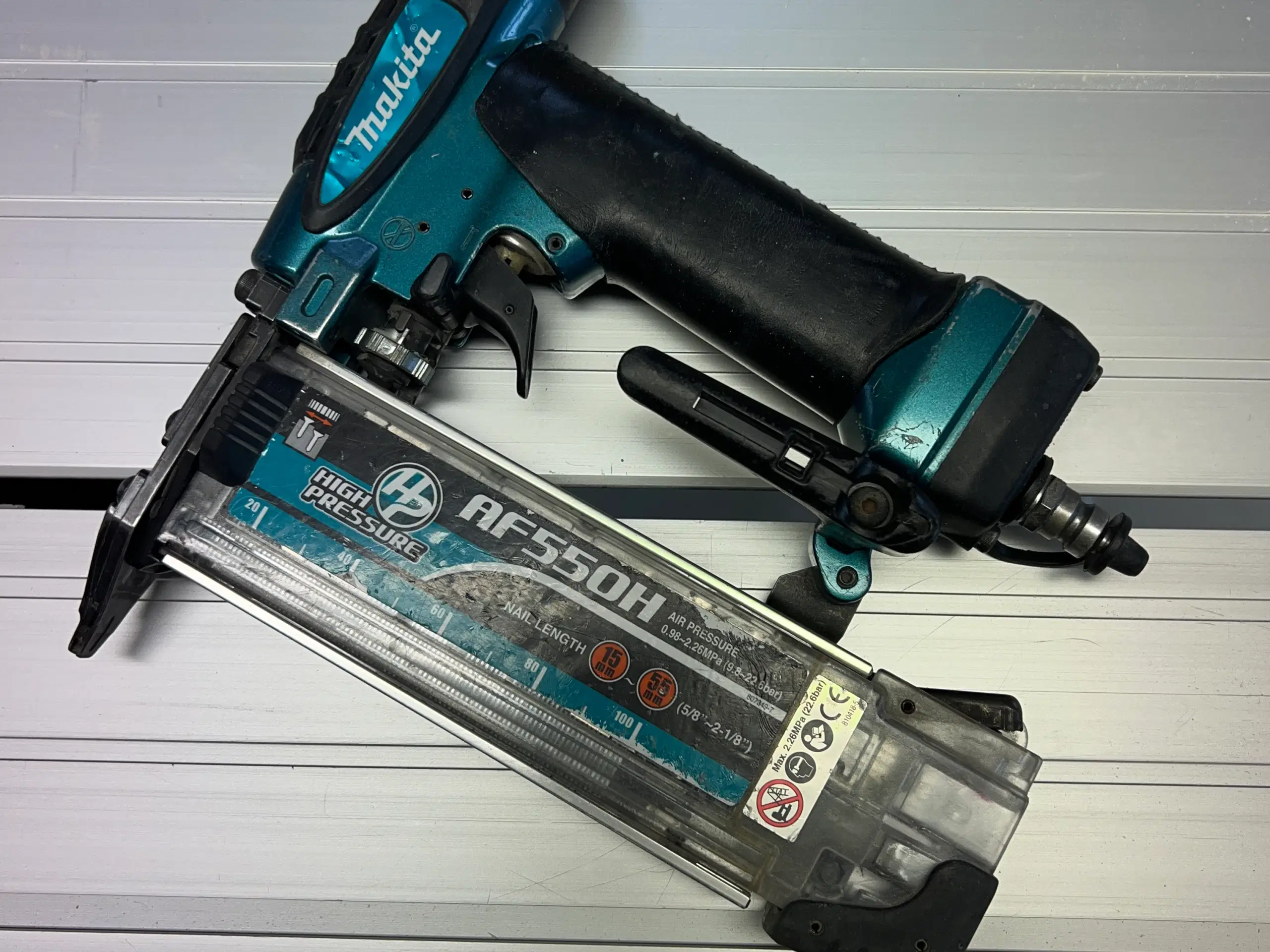 Makita AF550H