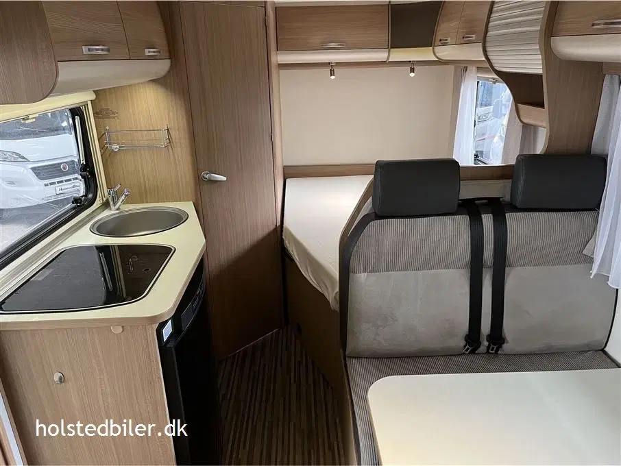 2015 - Adria Sunliving S42 DF