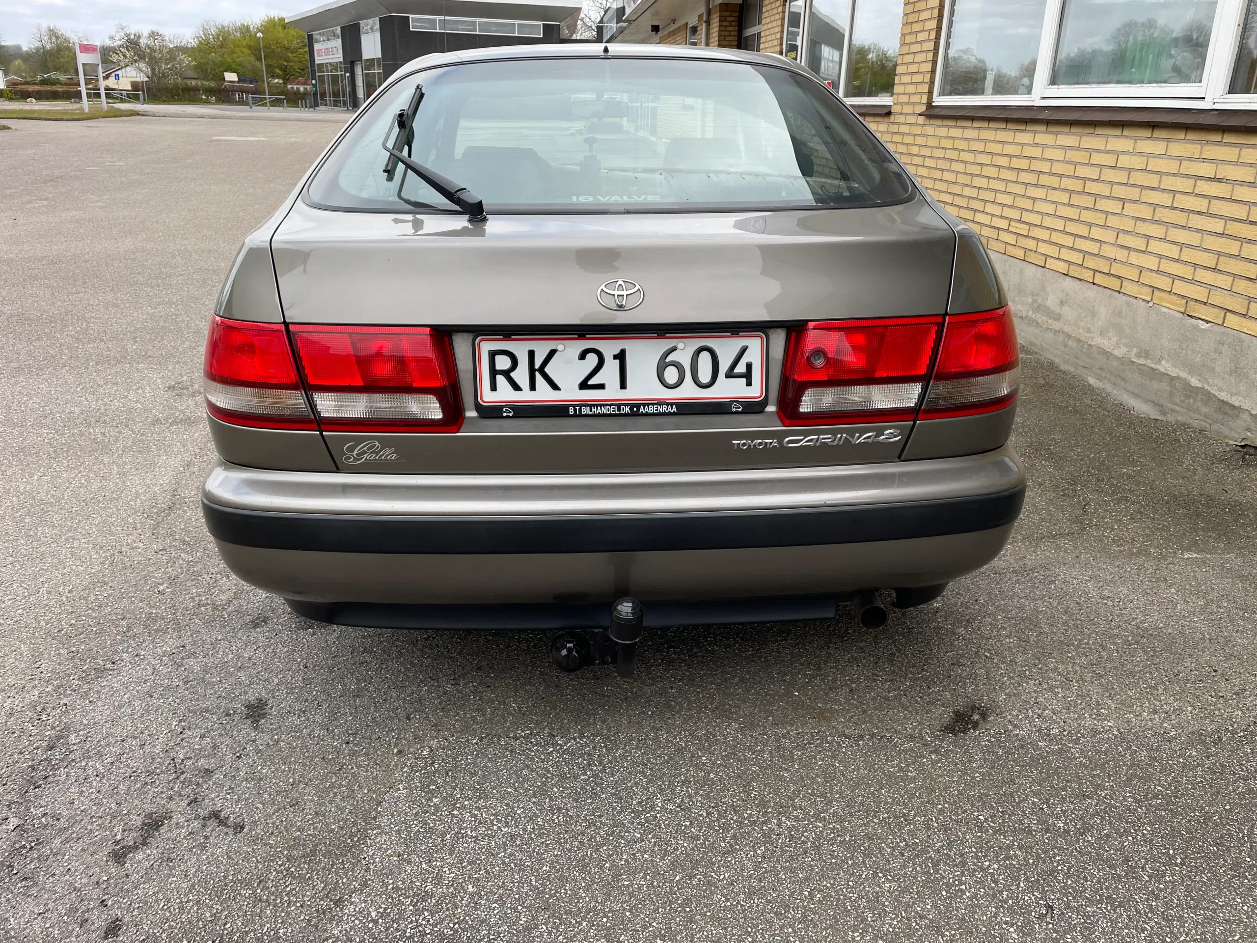 Toyota Carina E 16