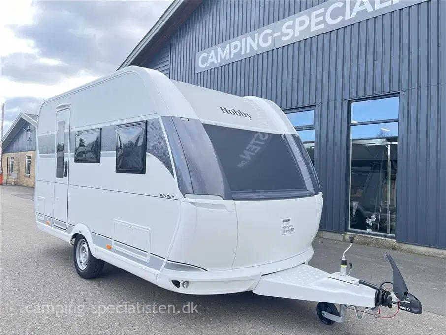 2024 - Hobby On Tour 390 SF   Hobby On Tour 390 SF ny model 2024 kan ses nu hos Camping-Specialistendk