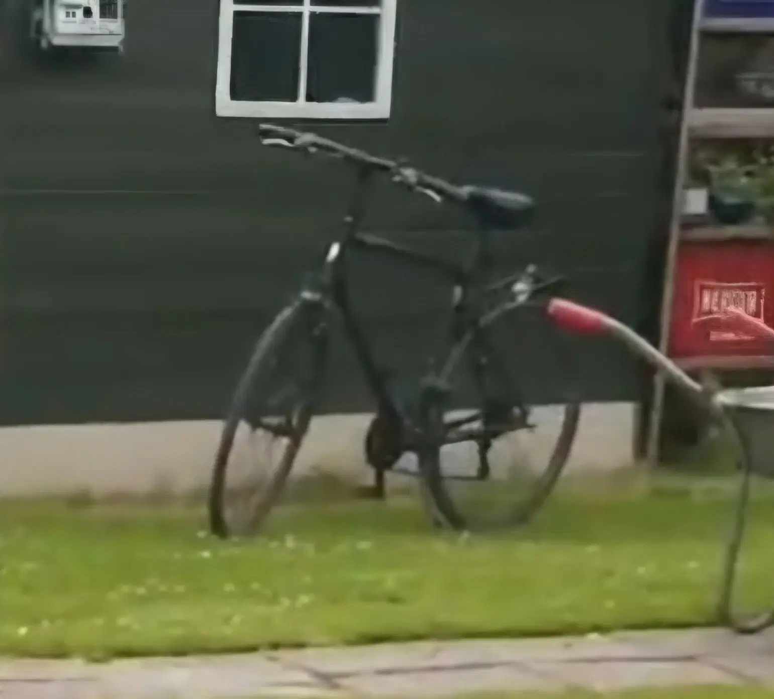 EFTERLYSNING!!! CYKEL AF MÆRKET: SPECIALIZED