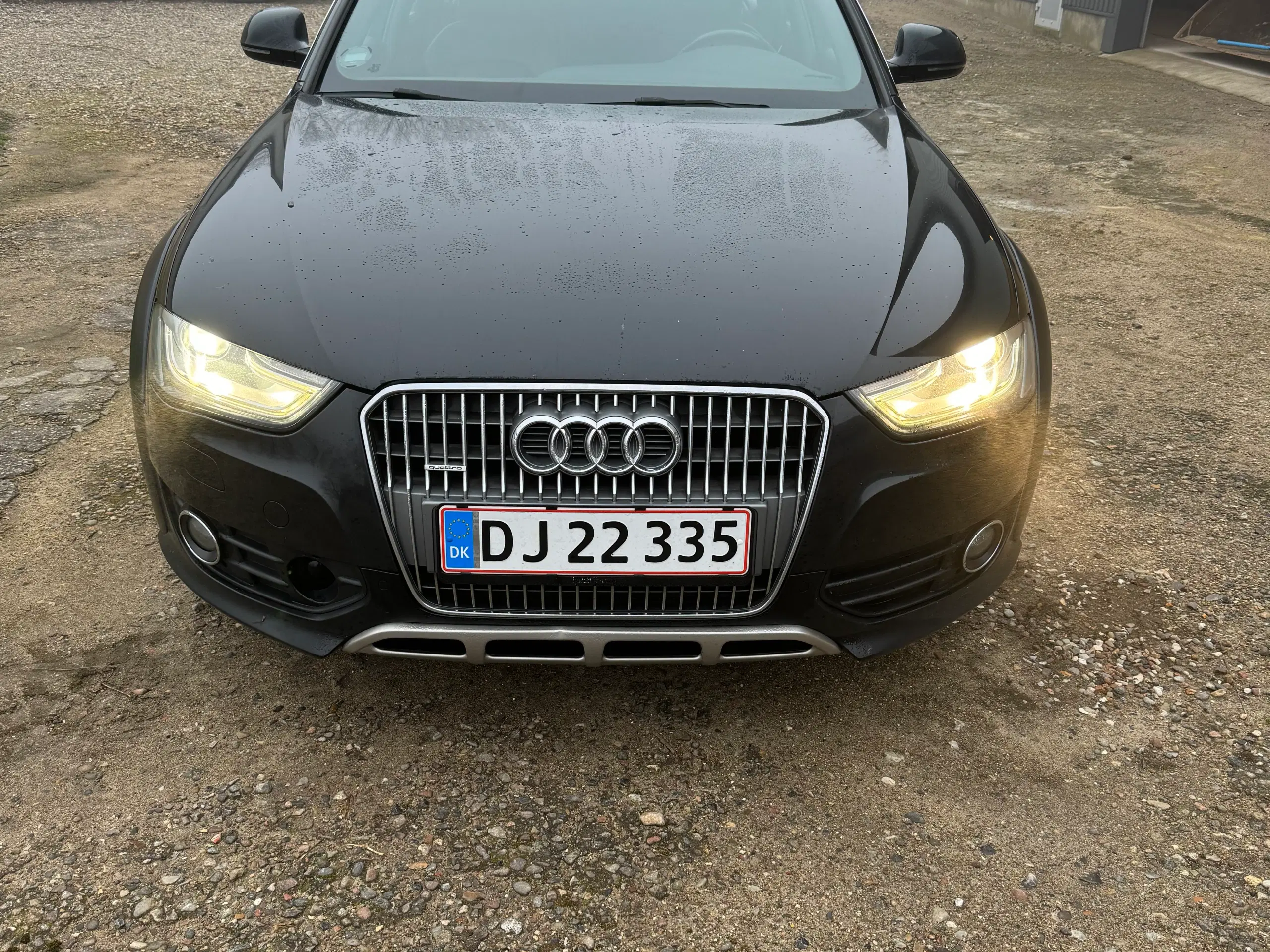 Audi A4 quattro 4WD