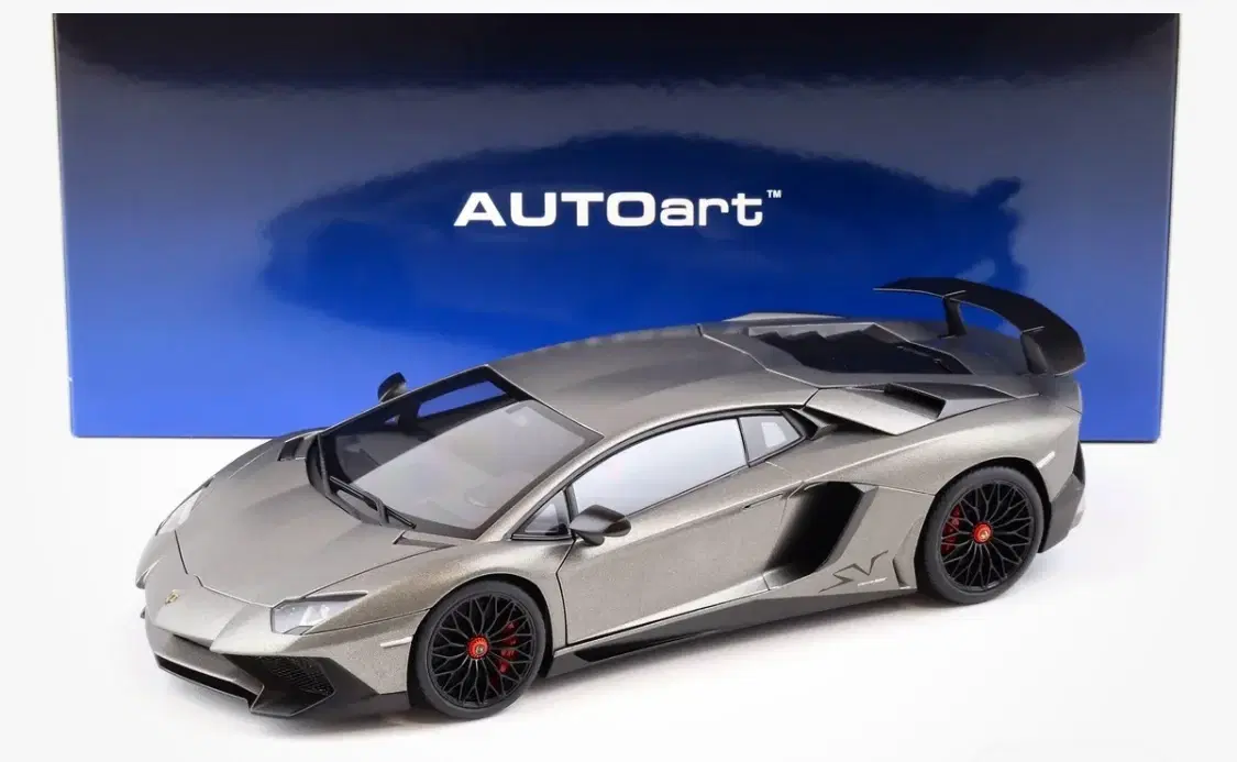 1:18 Lamborghini Avantador LP 750-4 SV