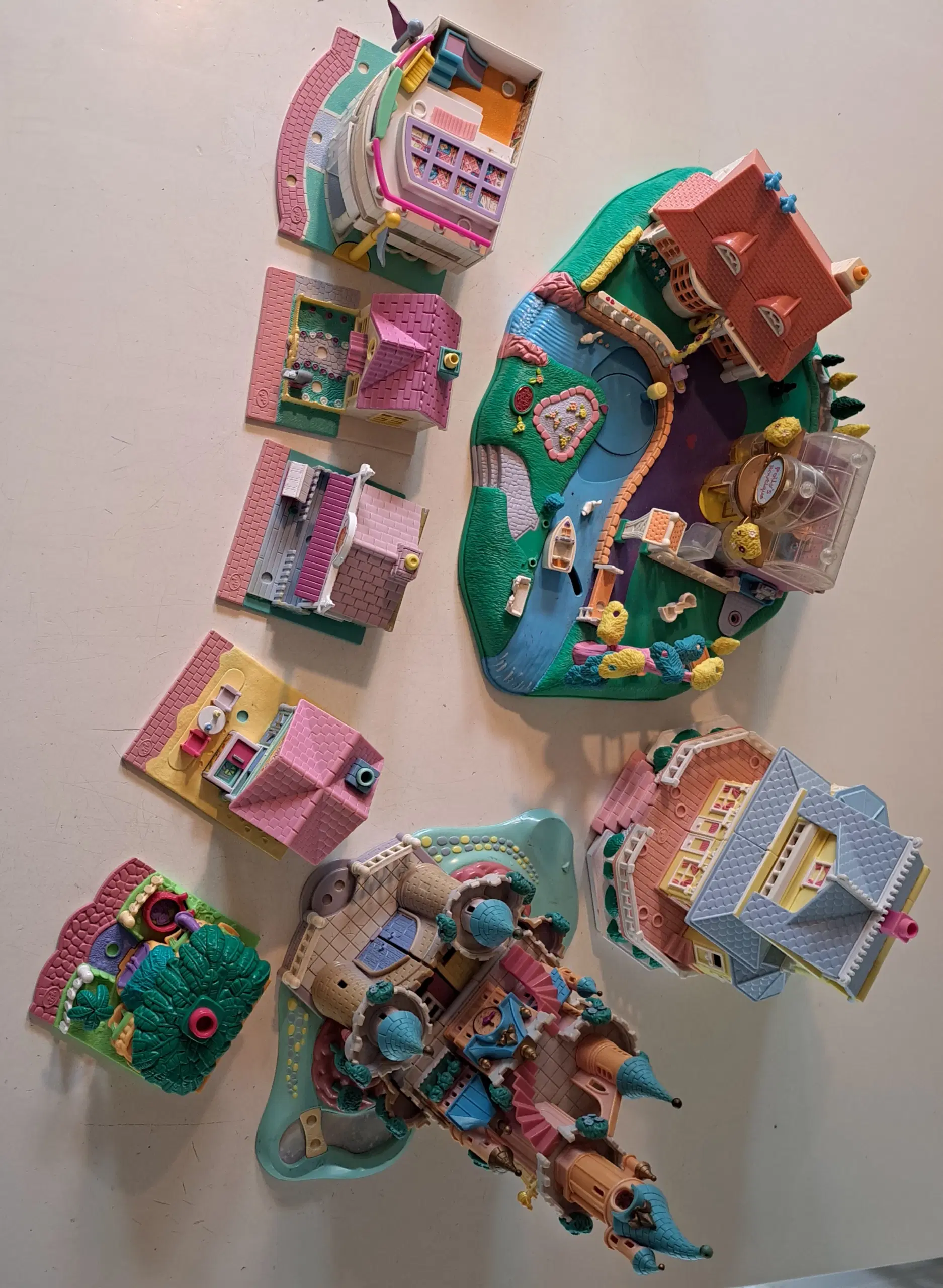 Polly Pocket by huse figurer