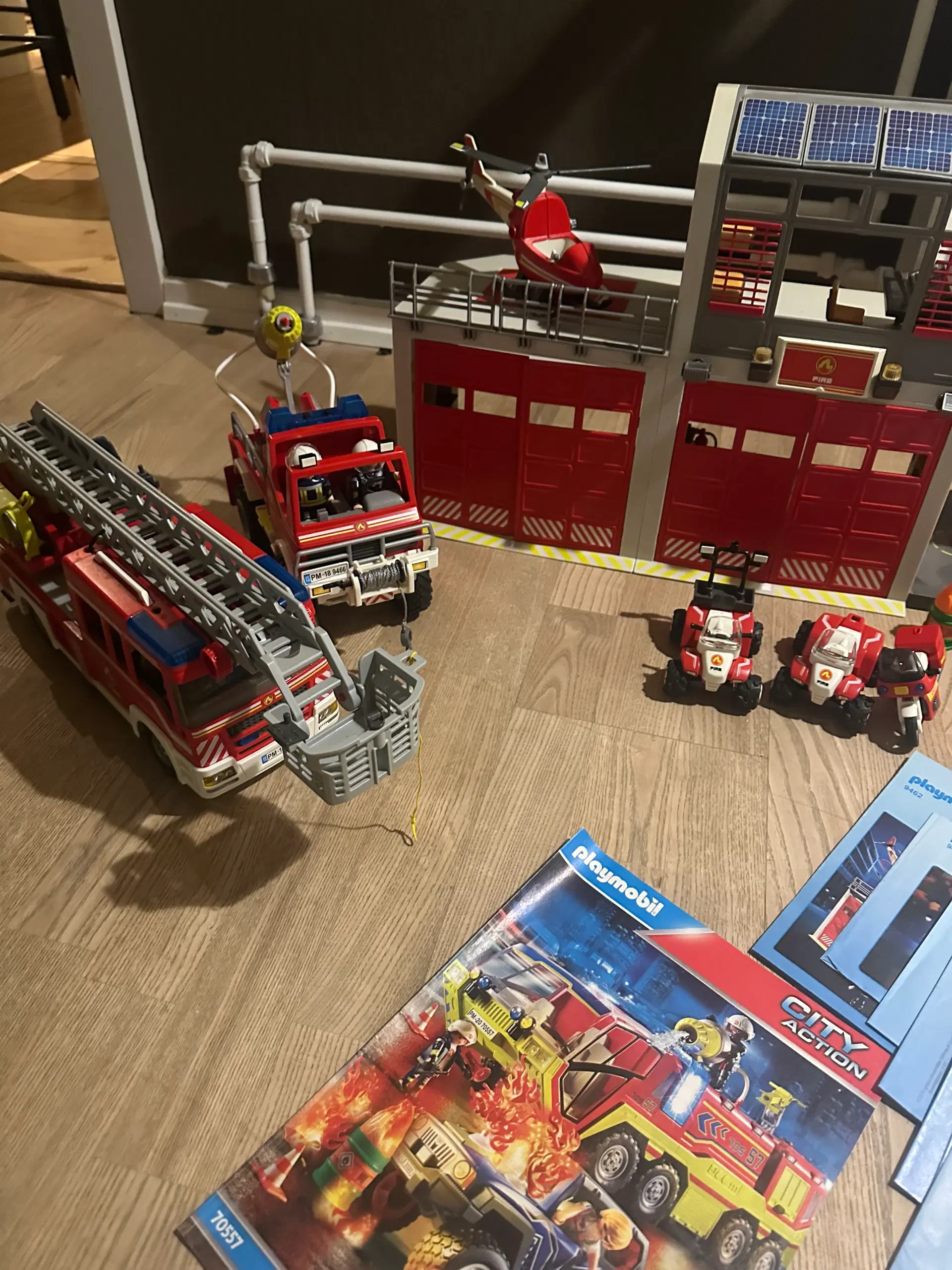 Stor Playmobil brand og redning pakke