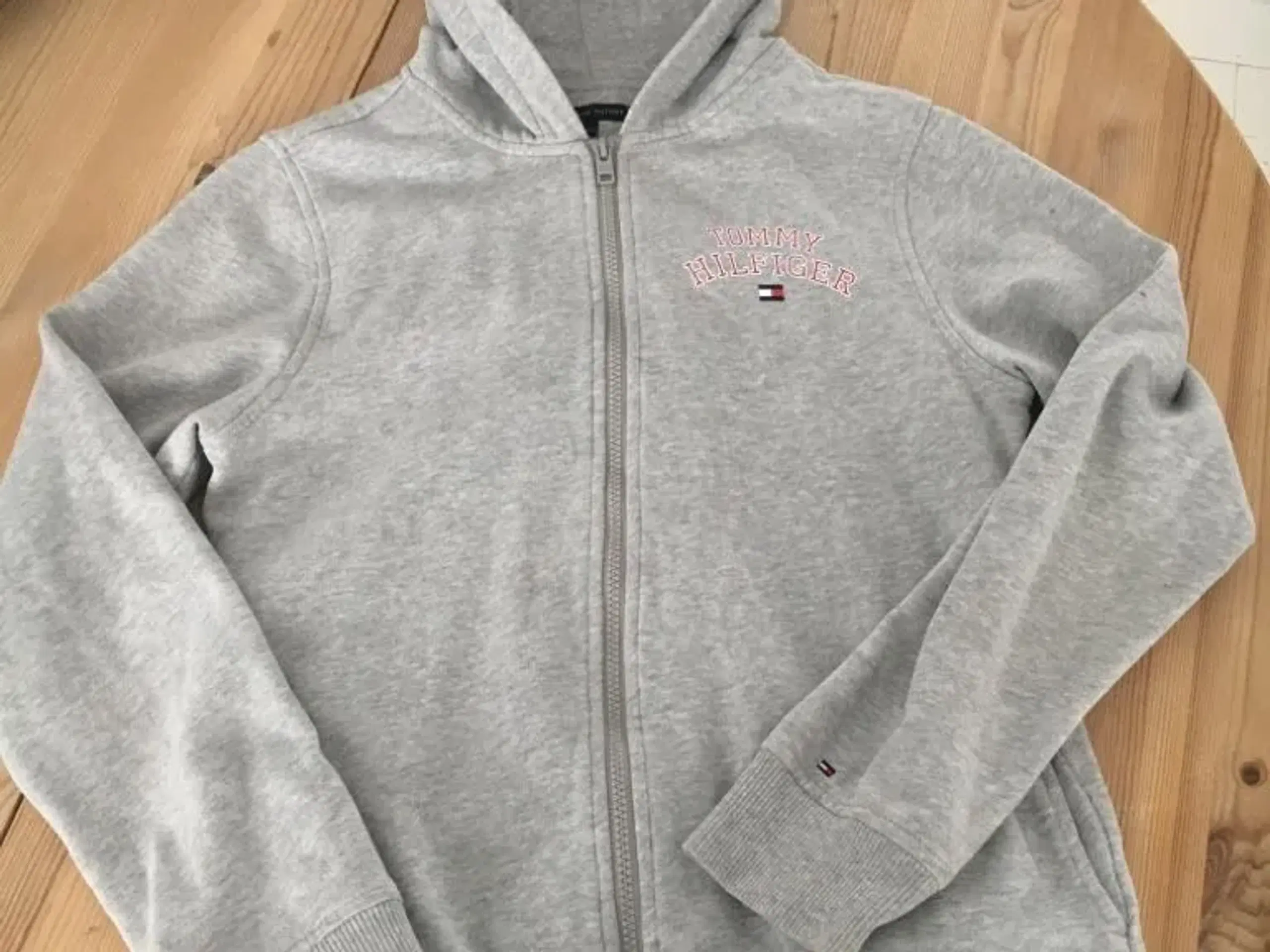 Hilfiger hoodie unisex str 14 år