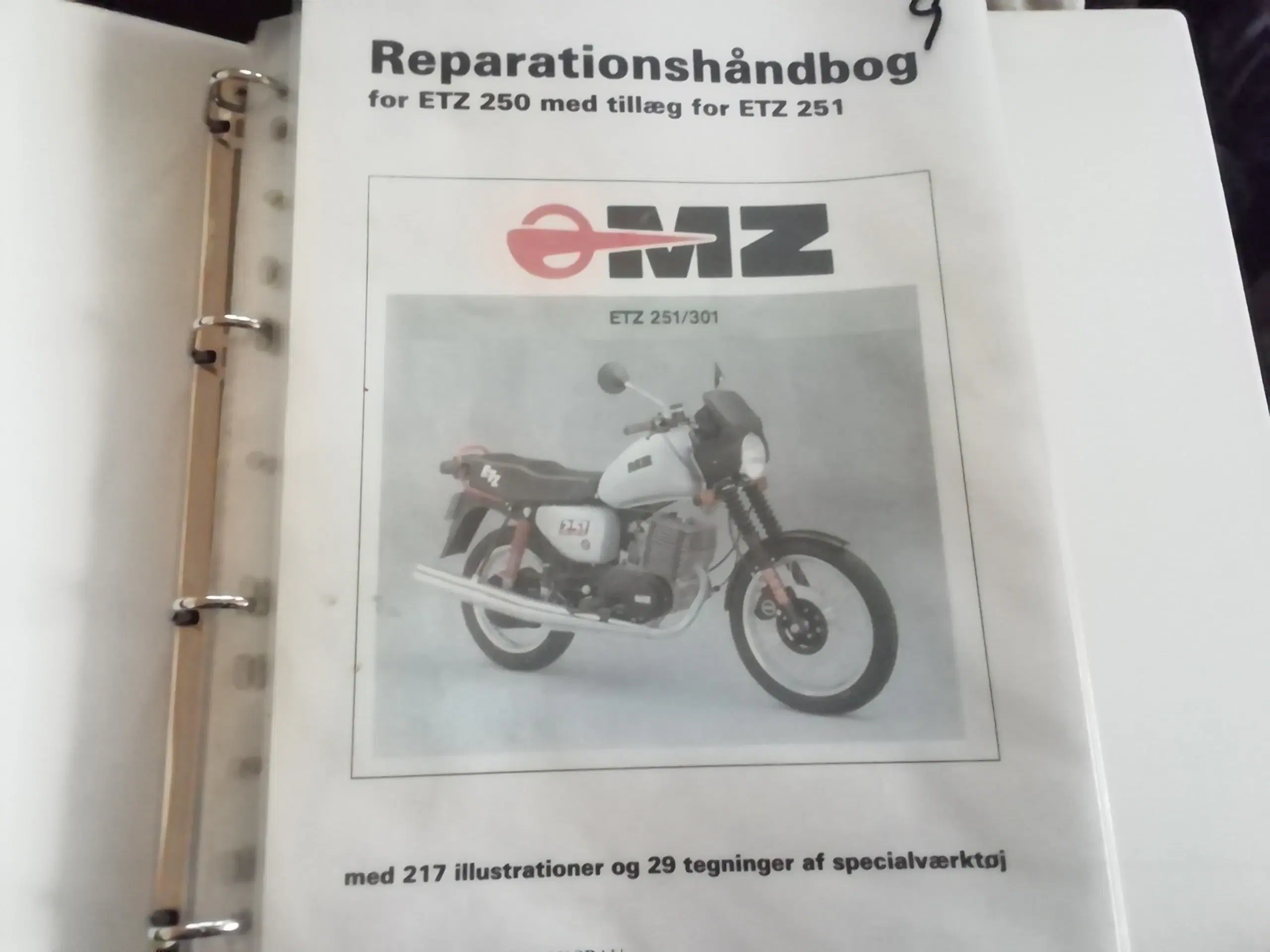 Repationshåndbog for mz motorcykel