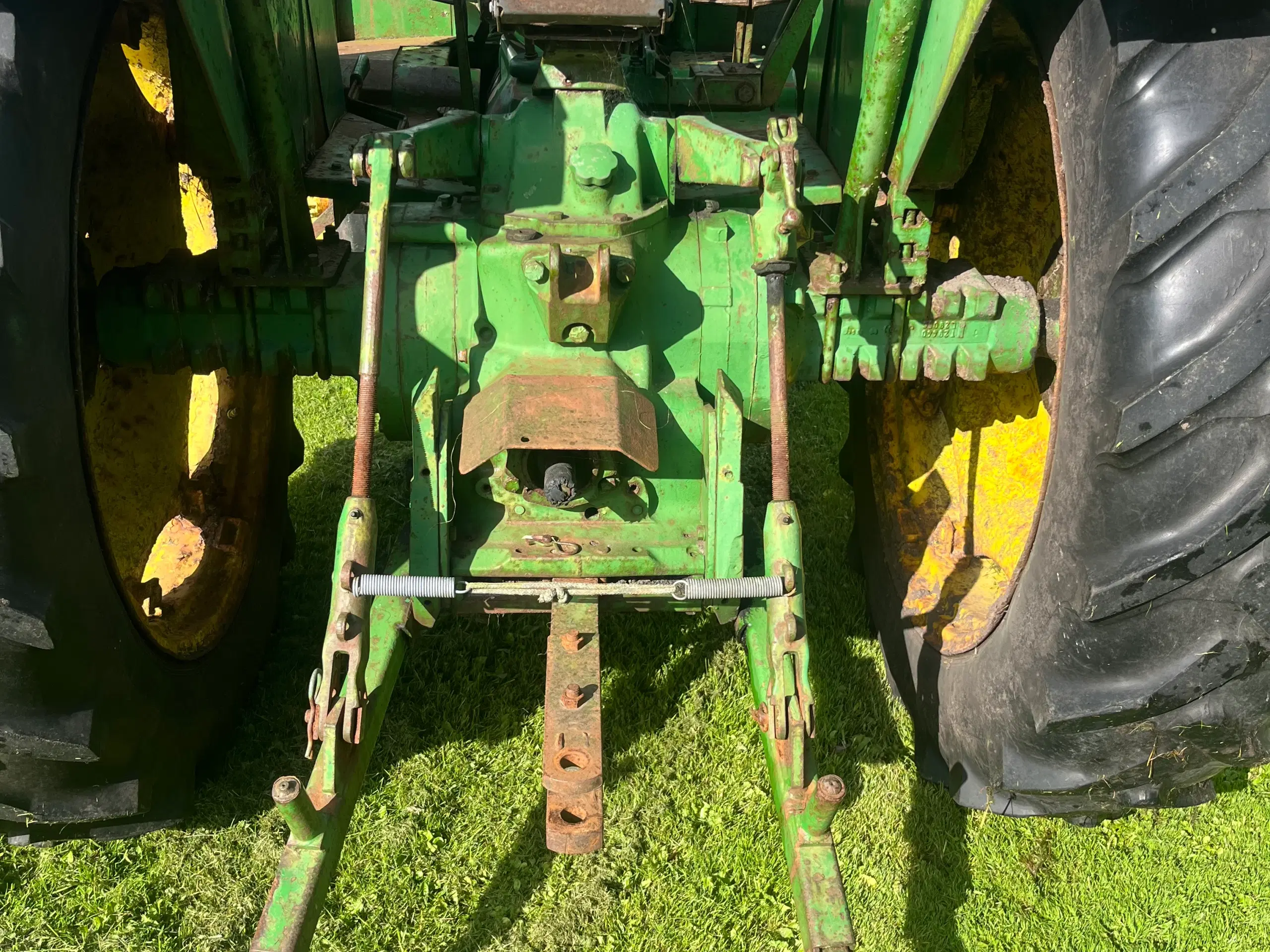 John deere 2130