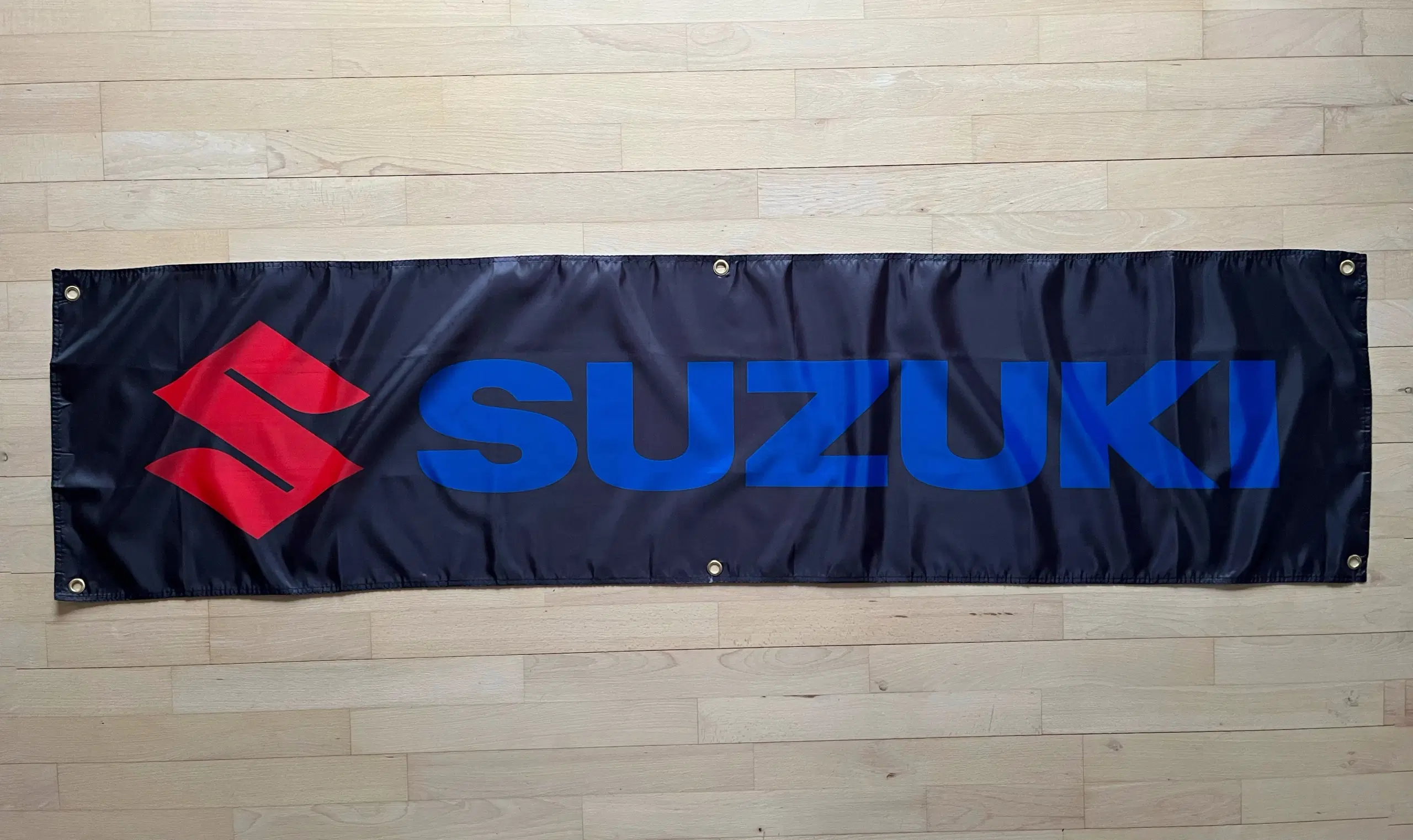 Flag med Suzuki