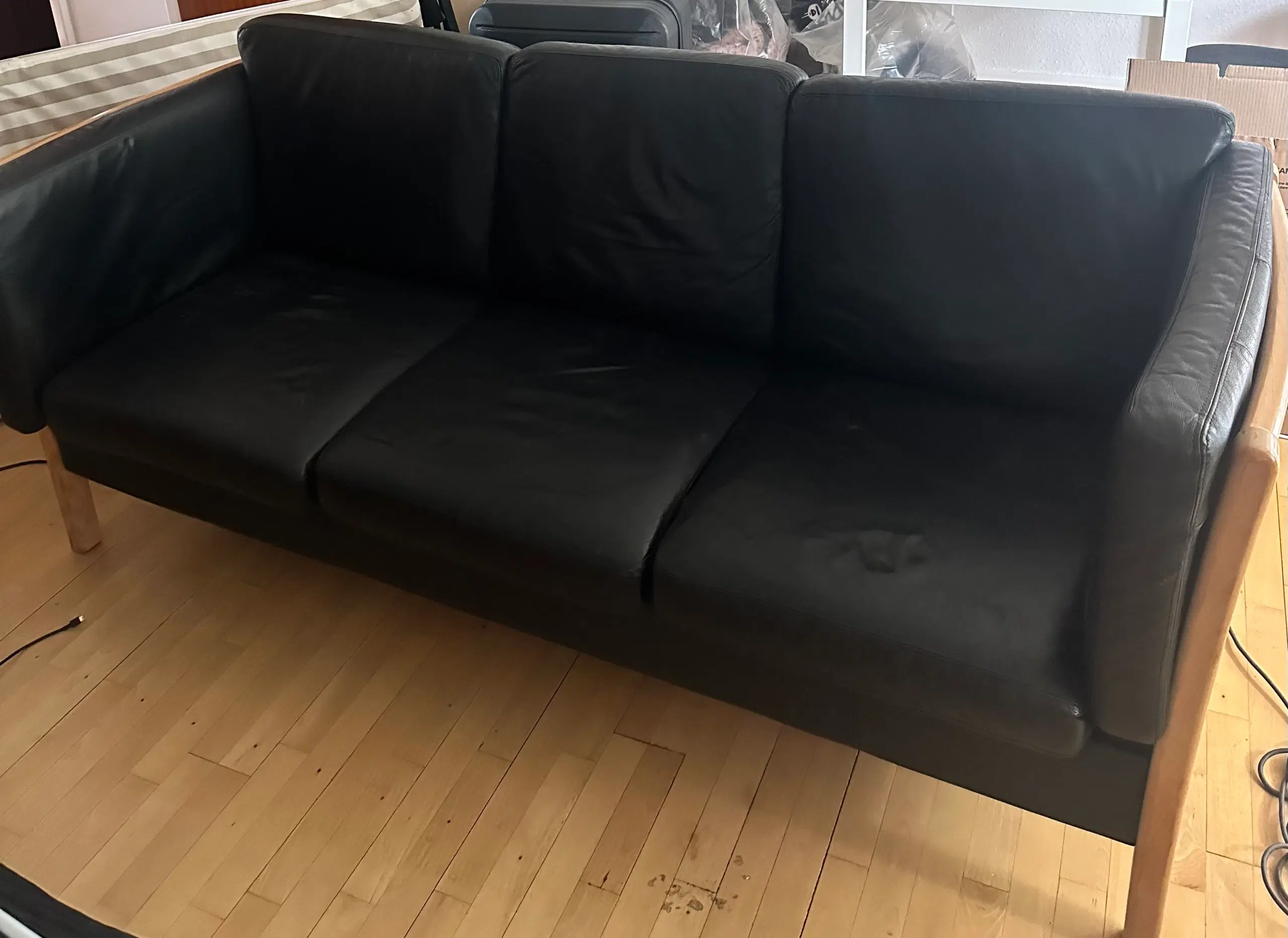 Læder sofa i sort