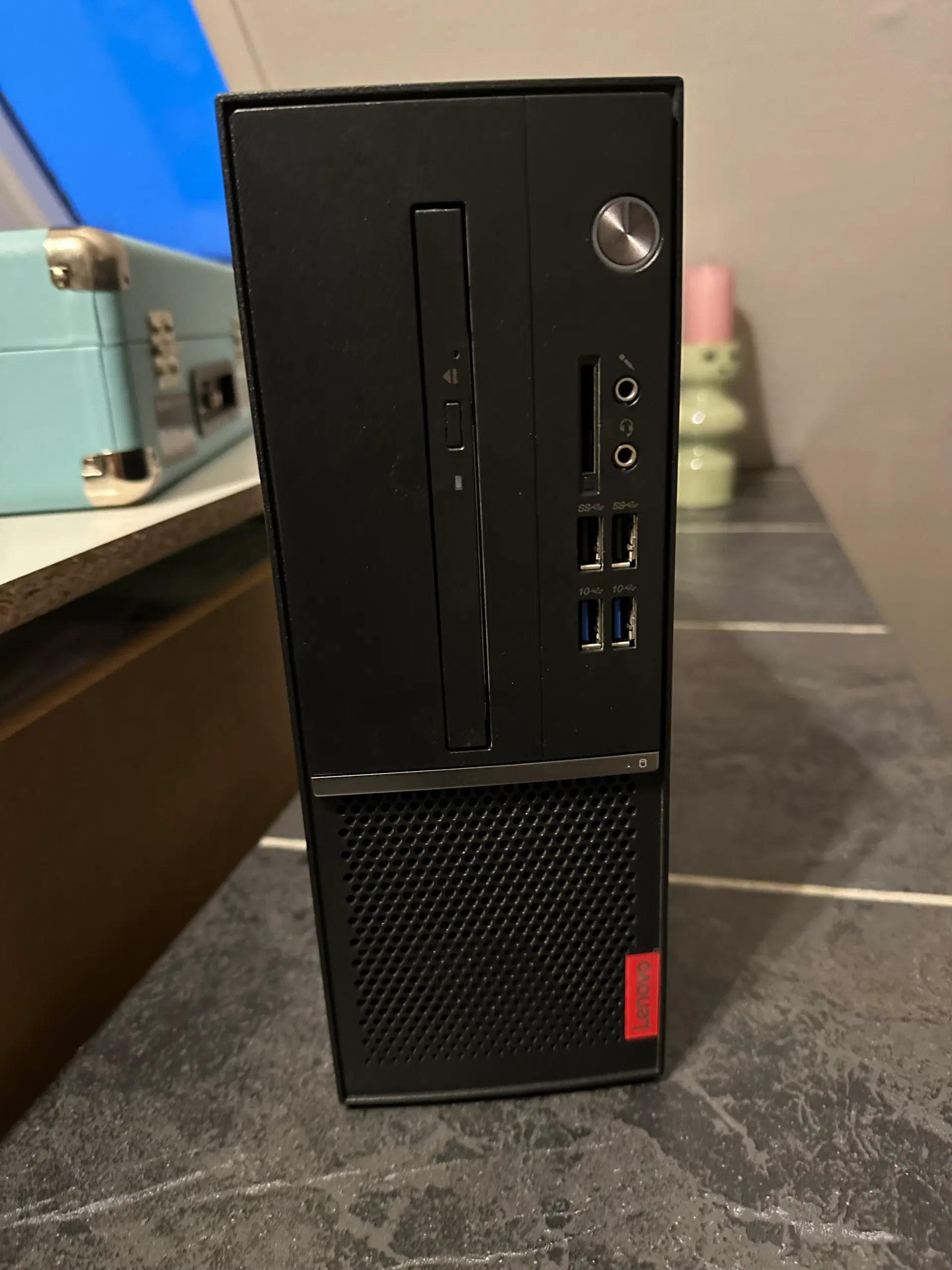 Lenovo V530S