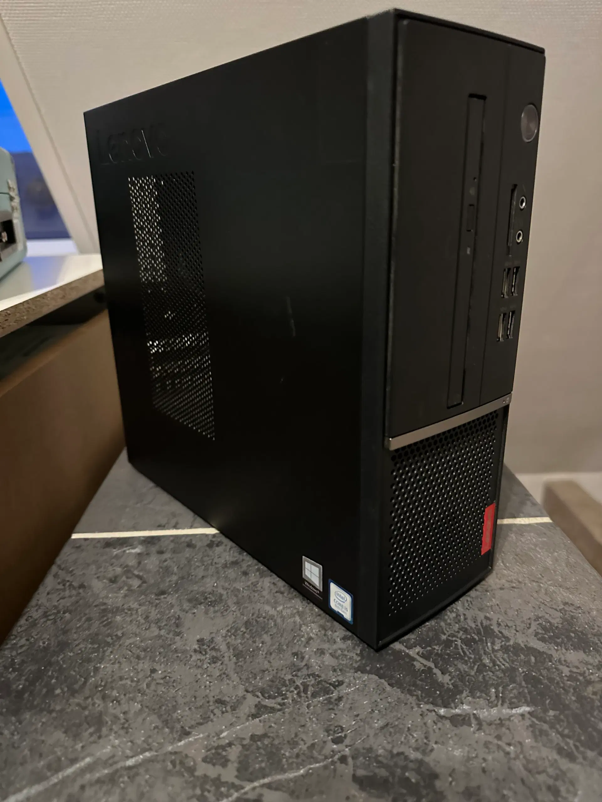 Lenovo V530S