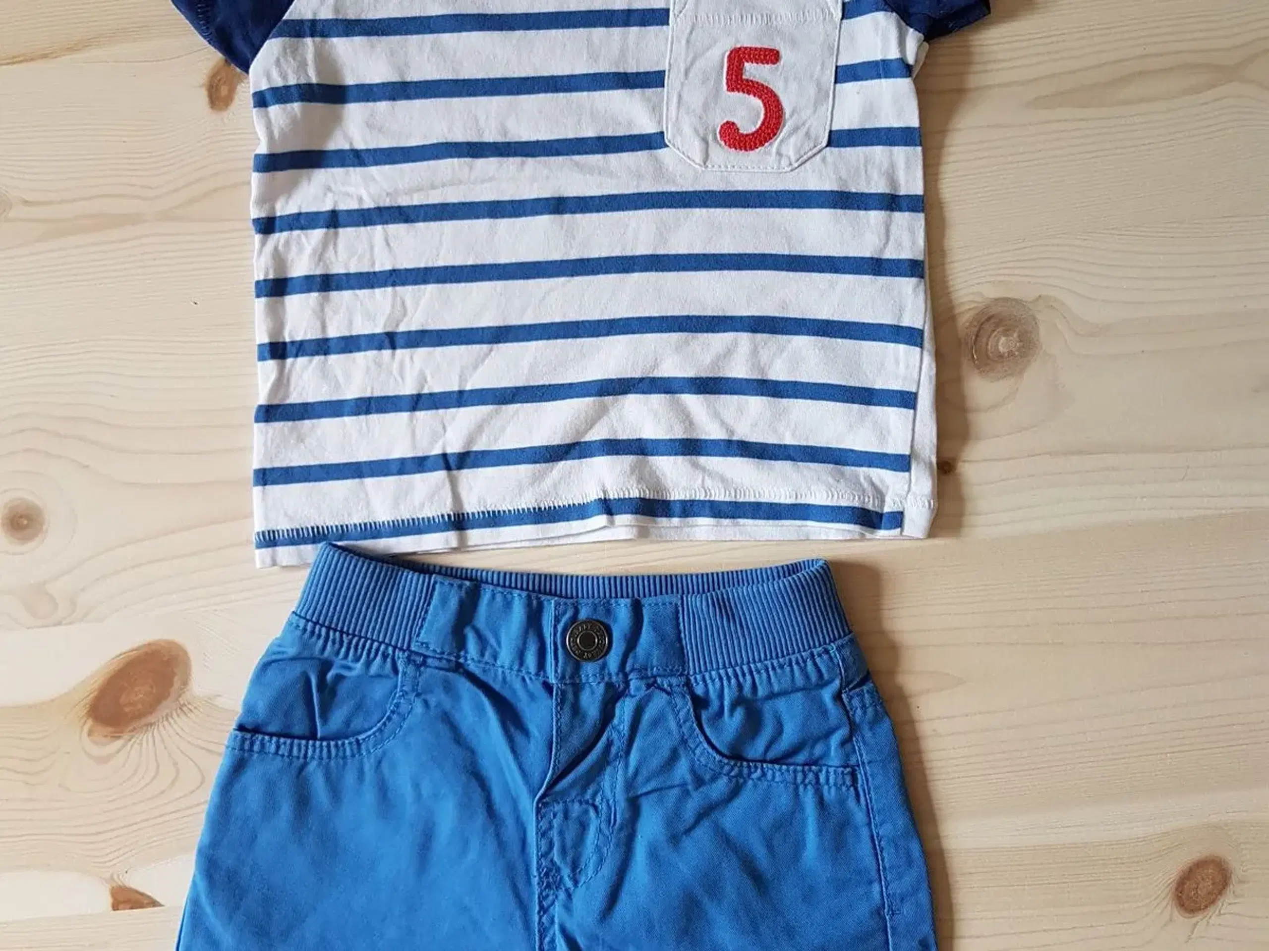 Super seje short/t-shirt sæt str 68