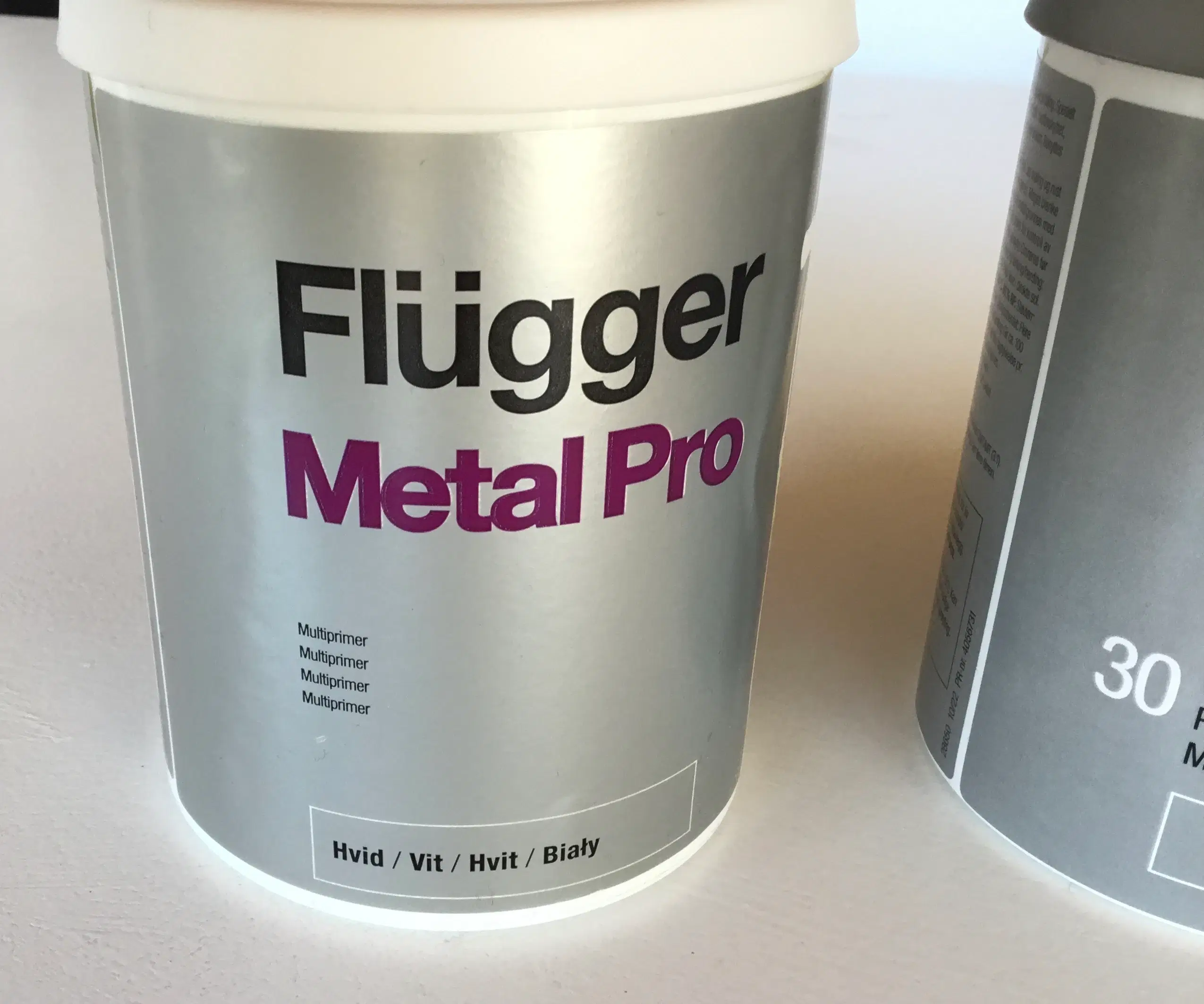 Metalplademaling og Multiprimer Flügger Metal Pro