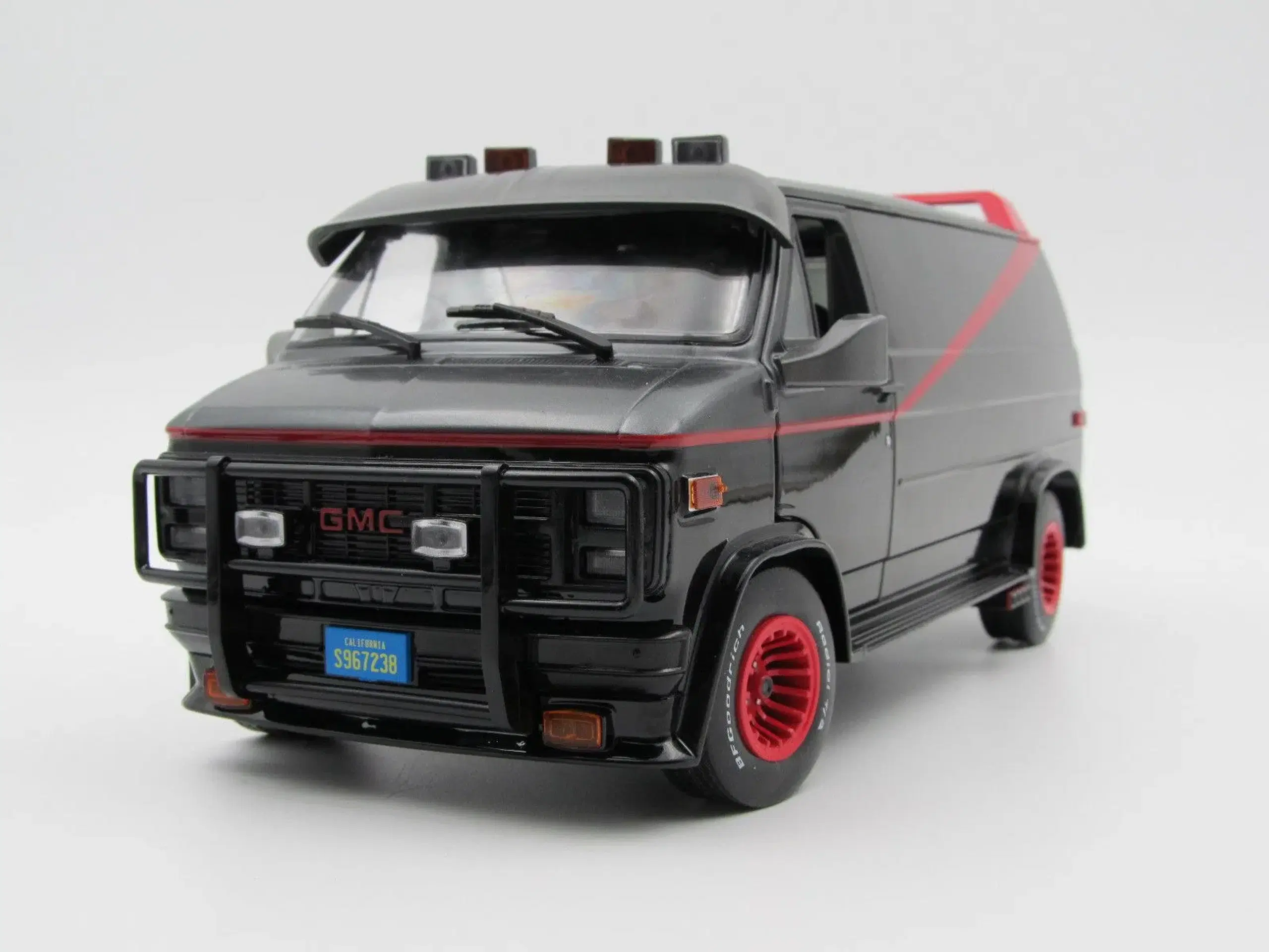 1983 GMC Vandura A-Team Van  1:18  Limited Edition