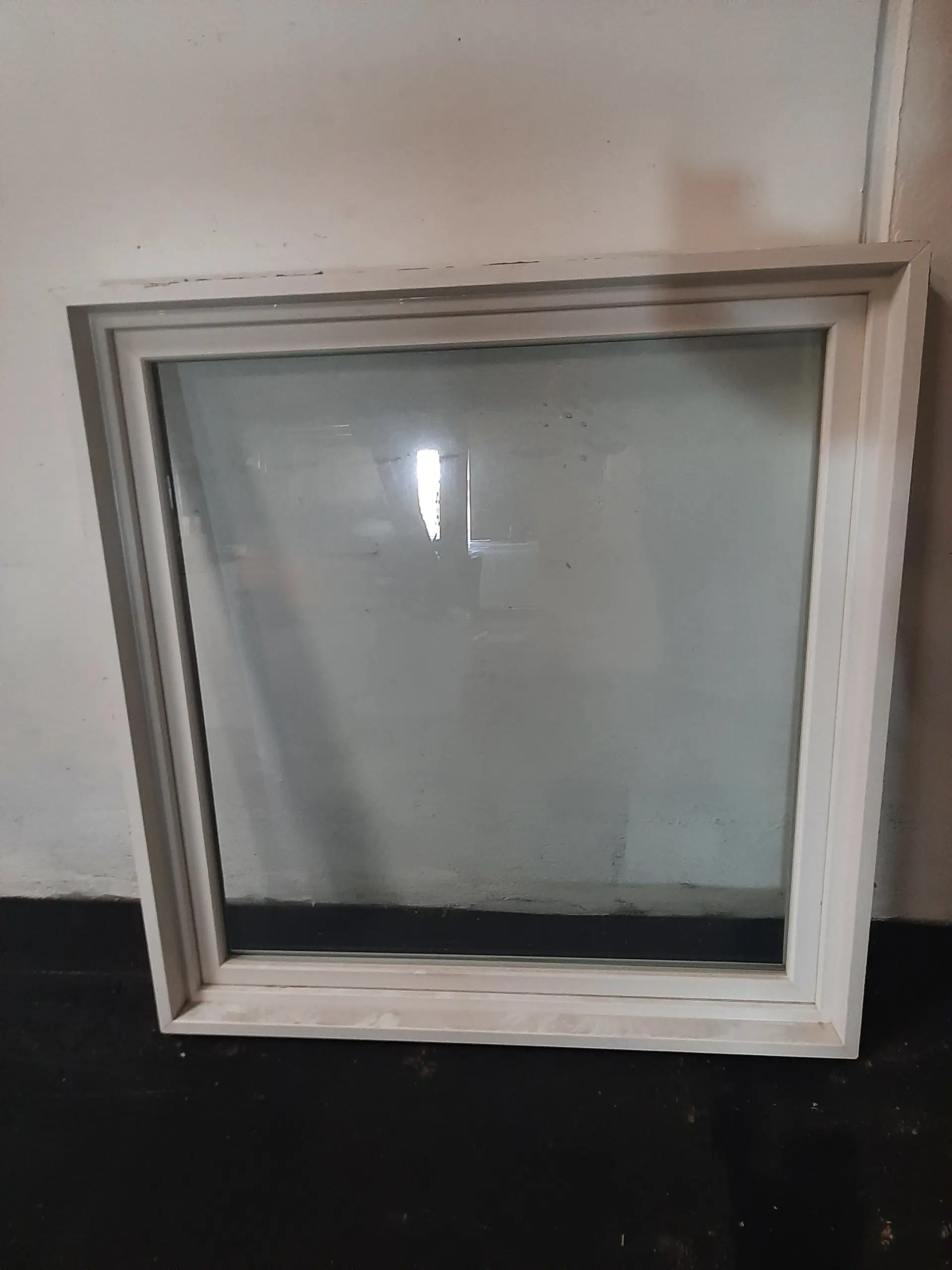Dreje-kip vindue i pvc 1318x120x1383 mm højrehængt hvid