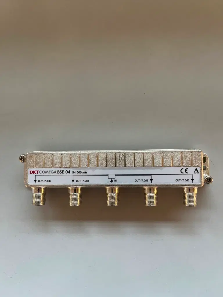 Antennekabel-splitter -forstærker -kabler mm