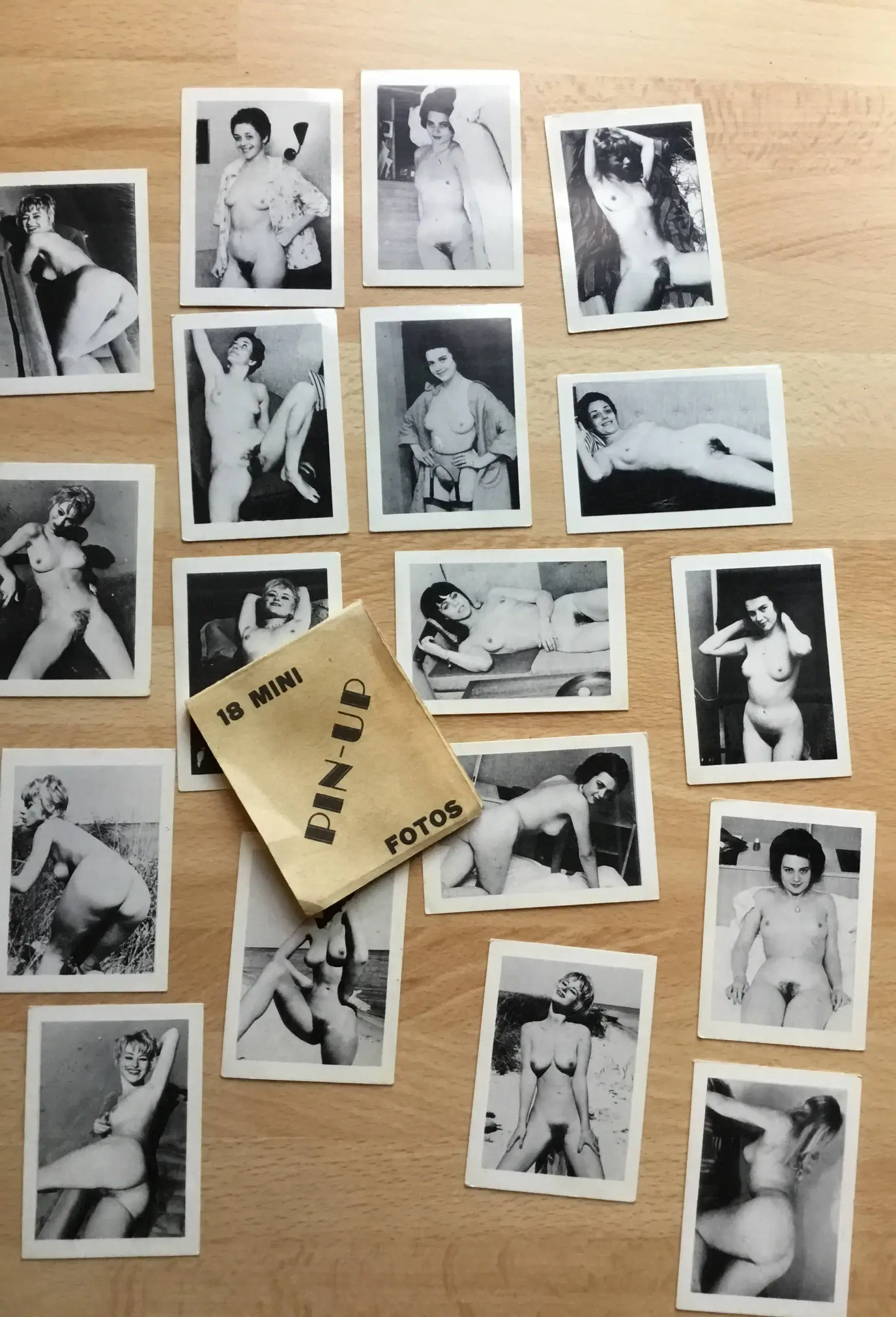 Pin up girls - gammel samling i omslag