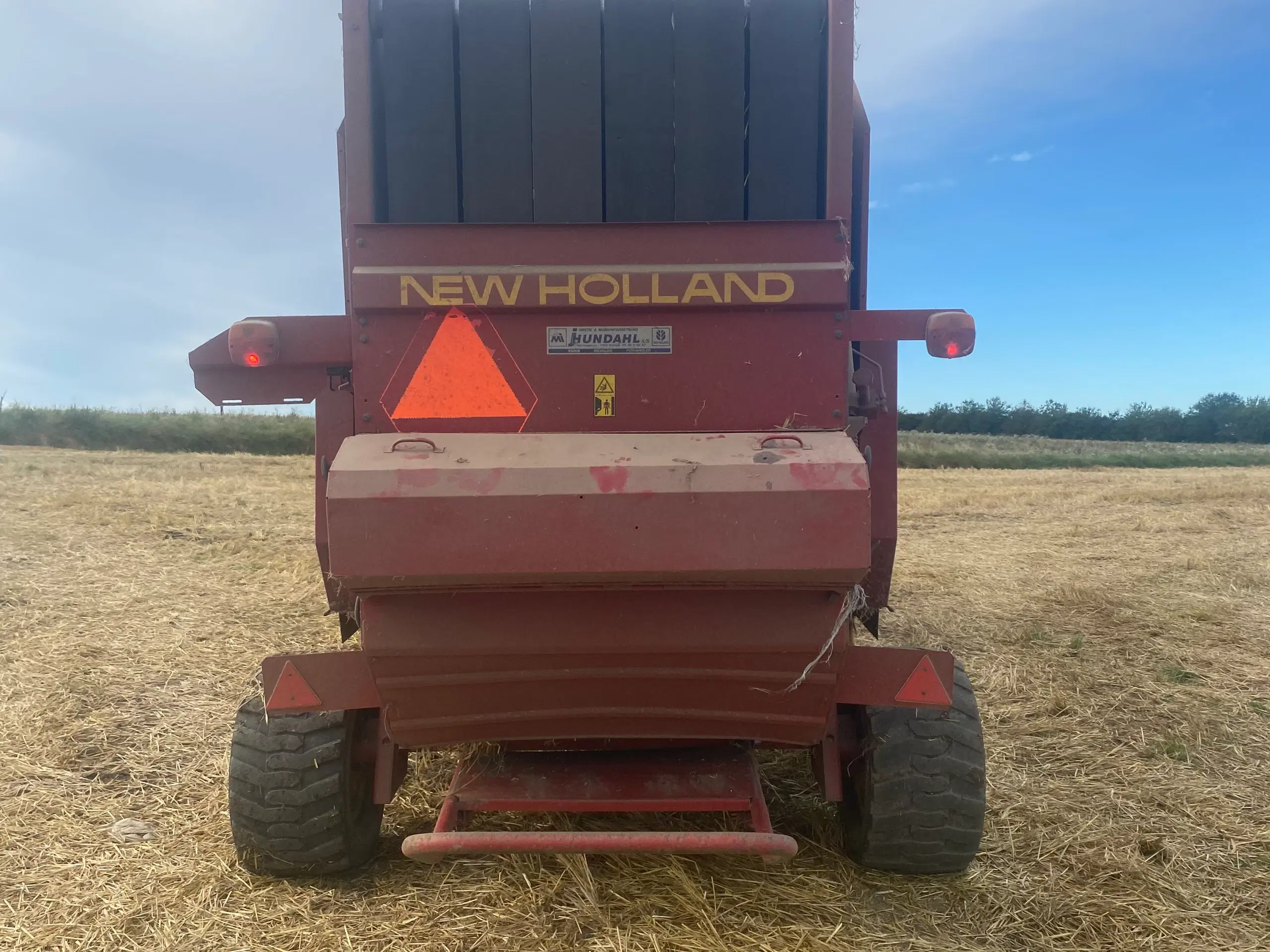 New Holland 658