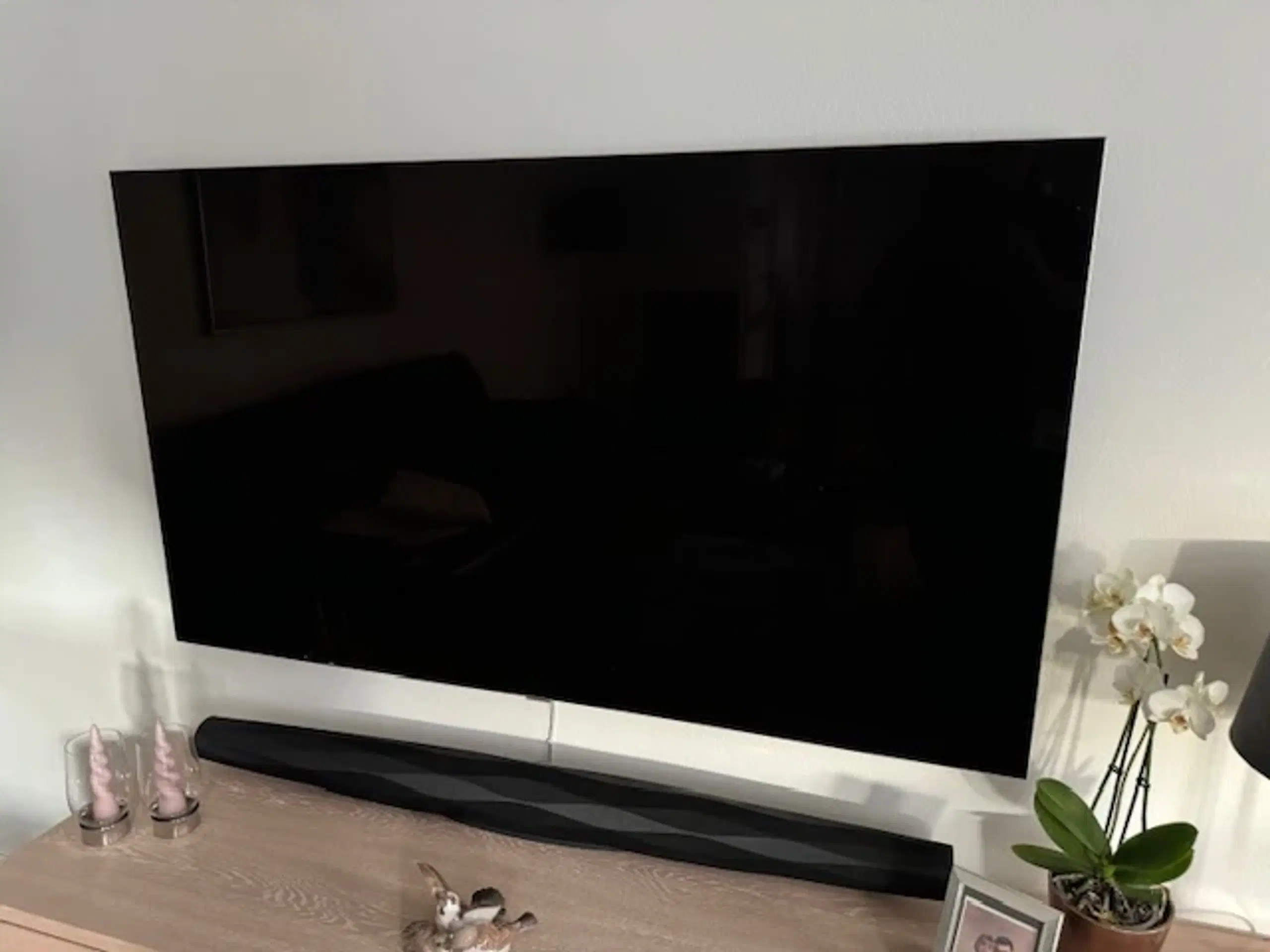 Samsung 65" QLED-TV m/one-connect box