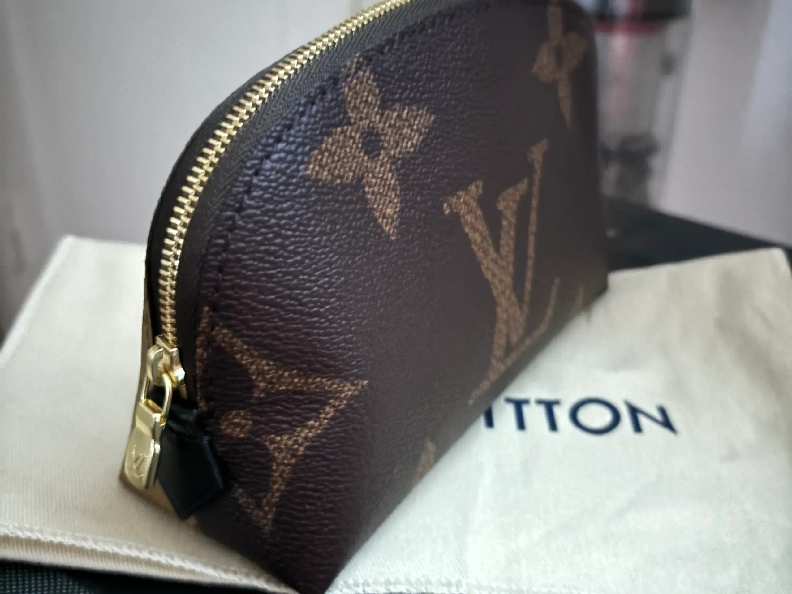 Louis Vuitton (købt sidst aug 24) aldrig brugt!