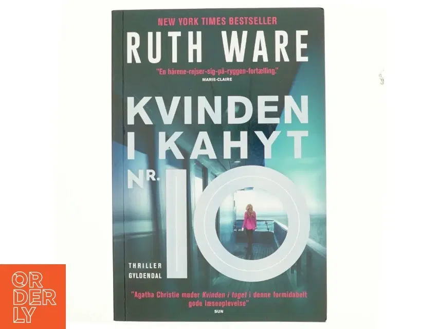 Kvinden i kahyt nr 10 : thriller af Ruth Ware (f 1977) (Bog)