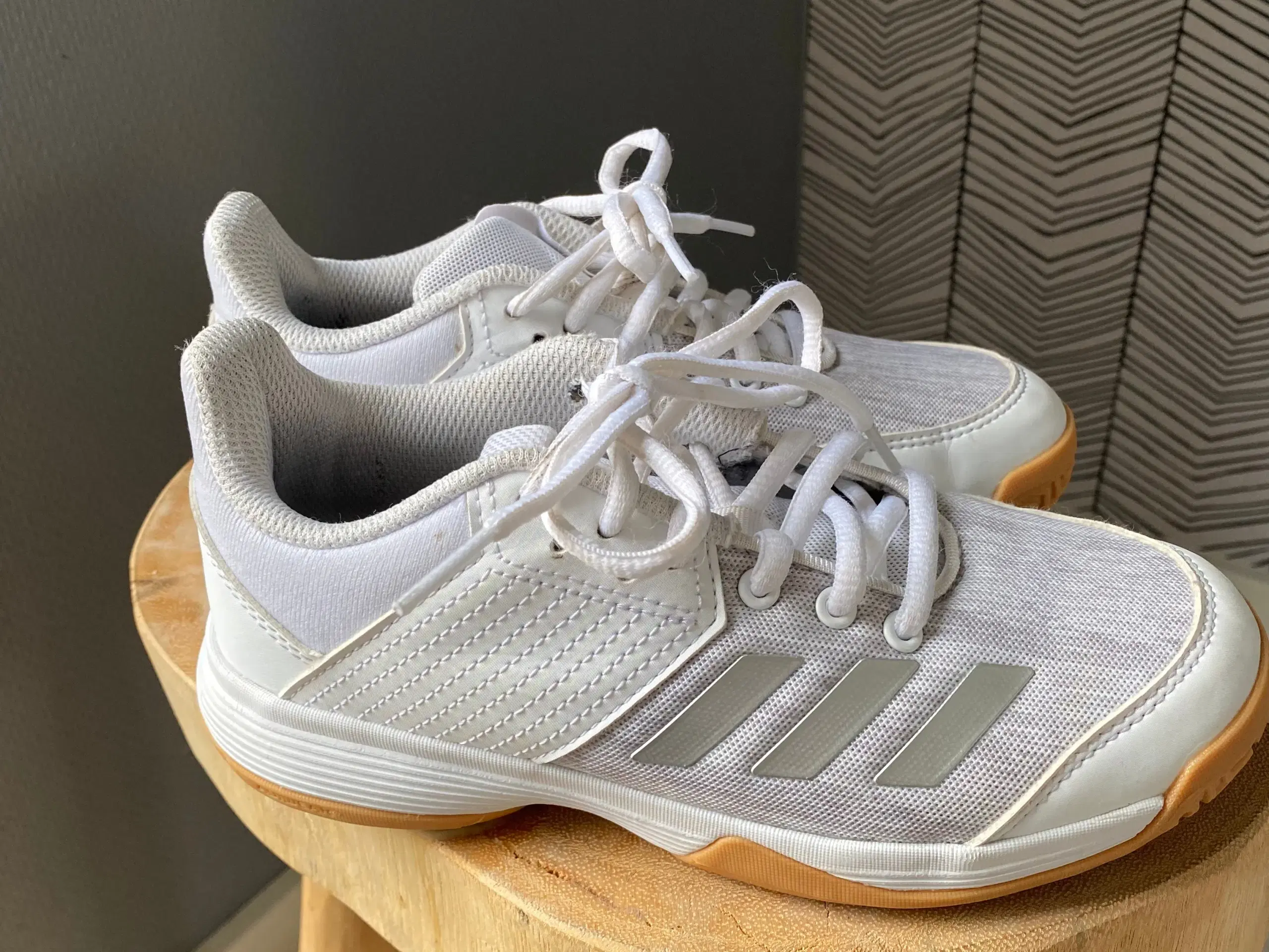 Adidas håndboldsko str 32