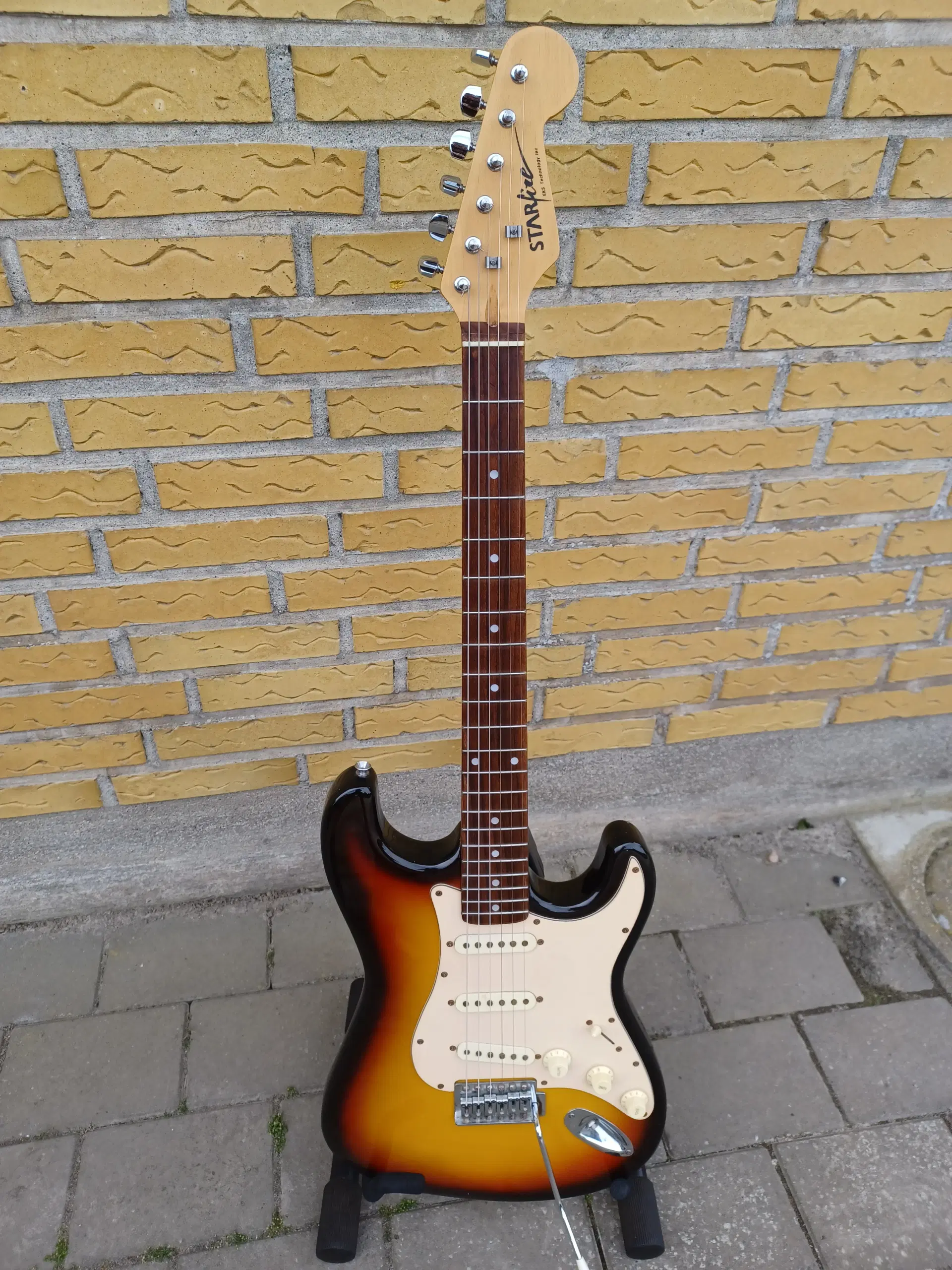 Japansk kopi af en Fender Stratocaster