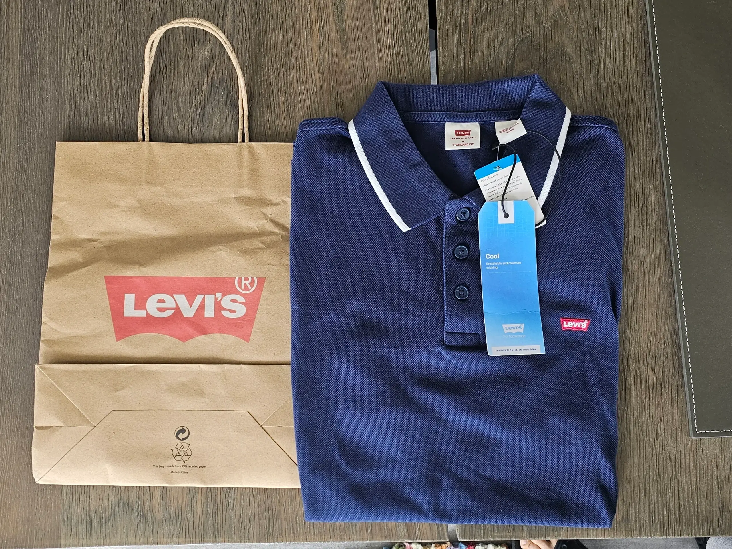 Levis polo t-shirt