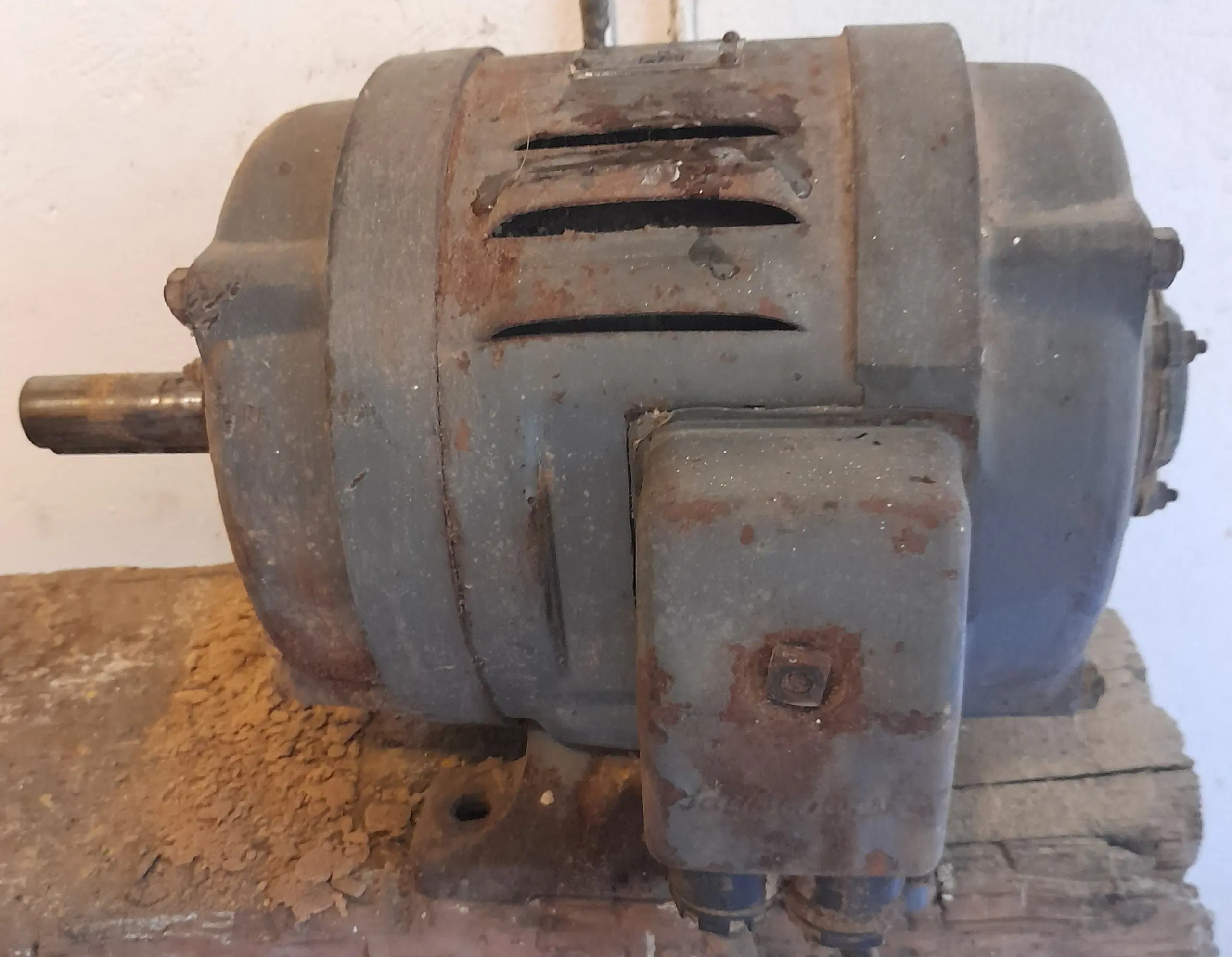 3 Kw Elmotor m Y/D Starter