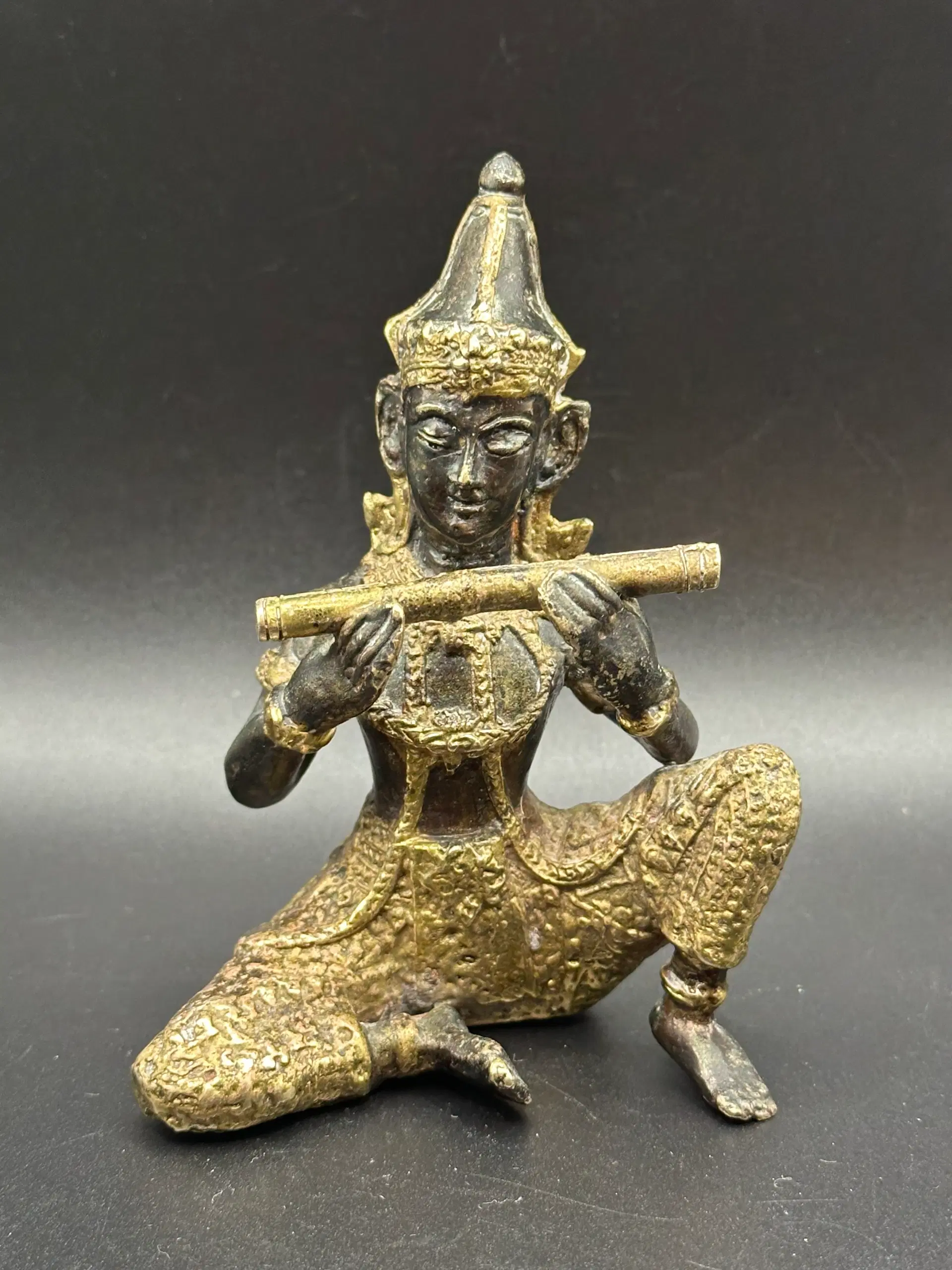 To vintage Buddha figurer af bronze
