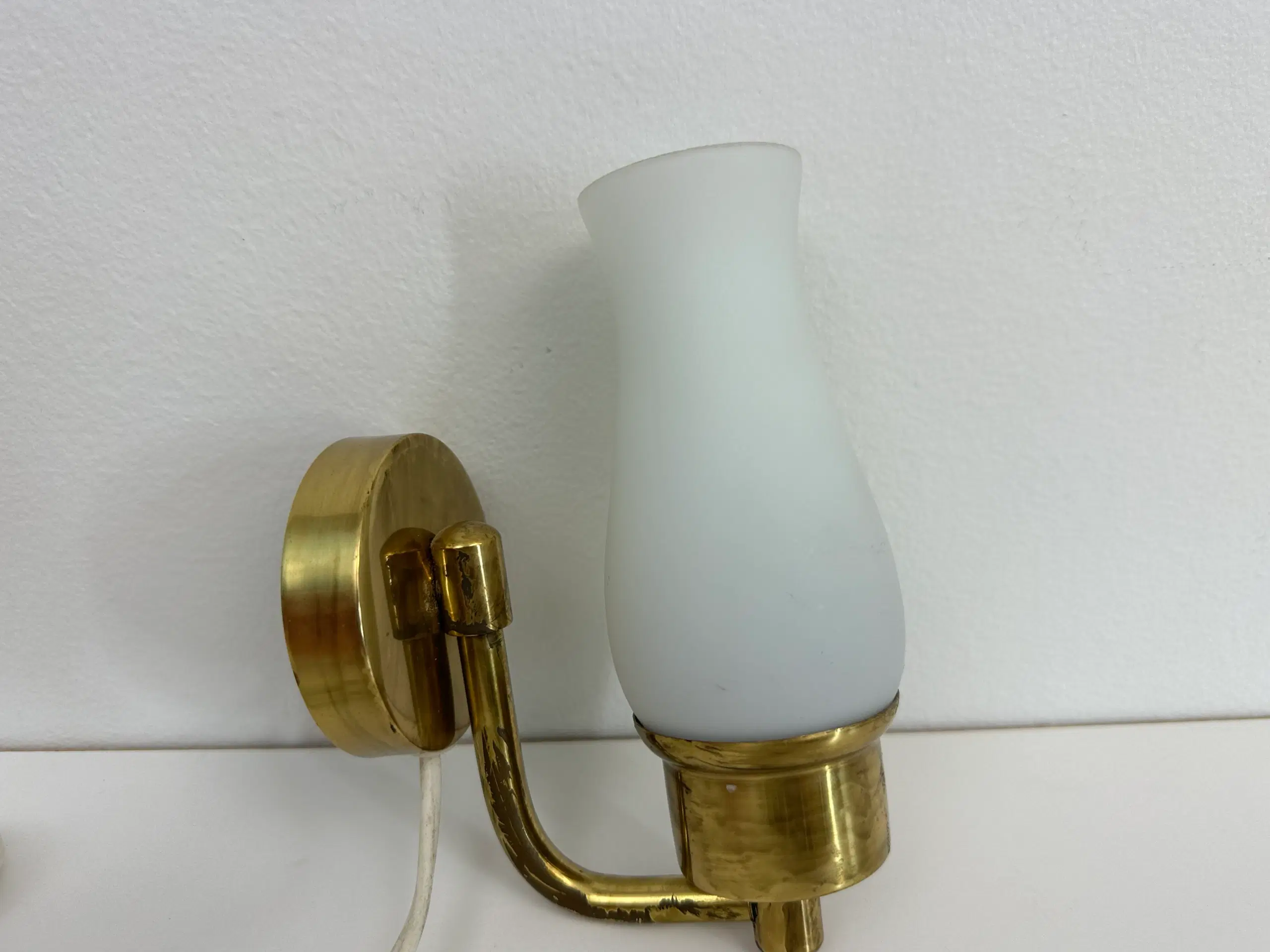 Vintage lampe i messing /opalglas