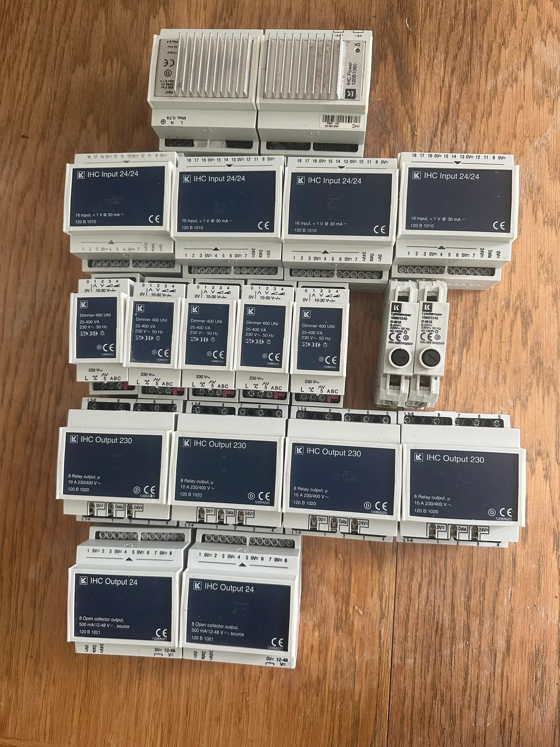 IHC input/output/kontakter