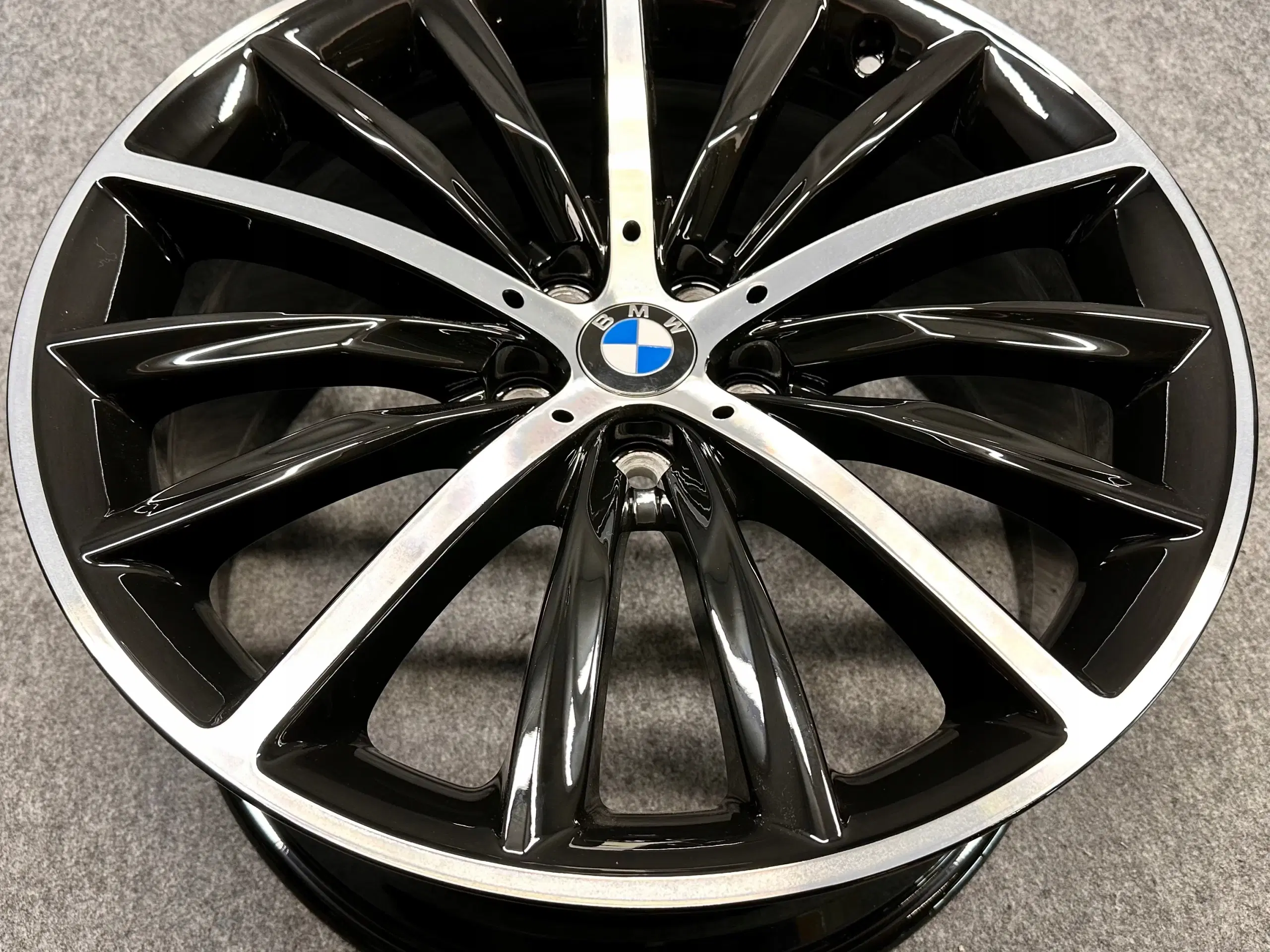 BMW 5 G30 G31 633 19 8J og 9J x 19" 5x112