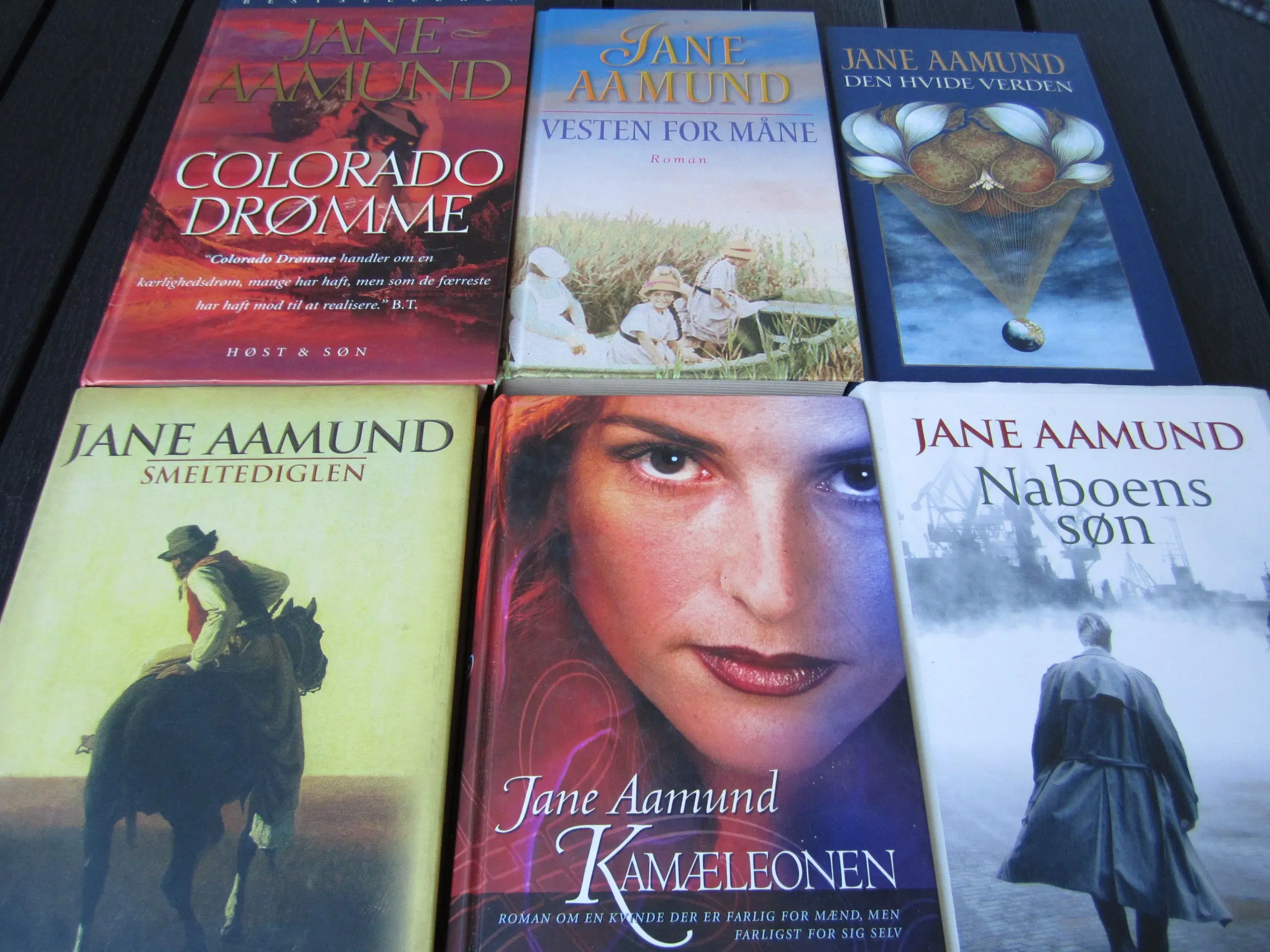 JANE AAMUND Bøger 9 stk