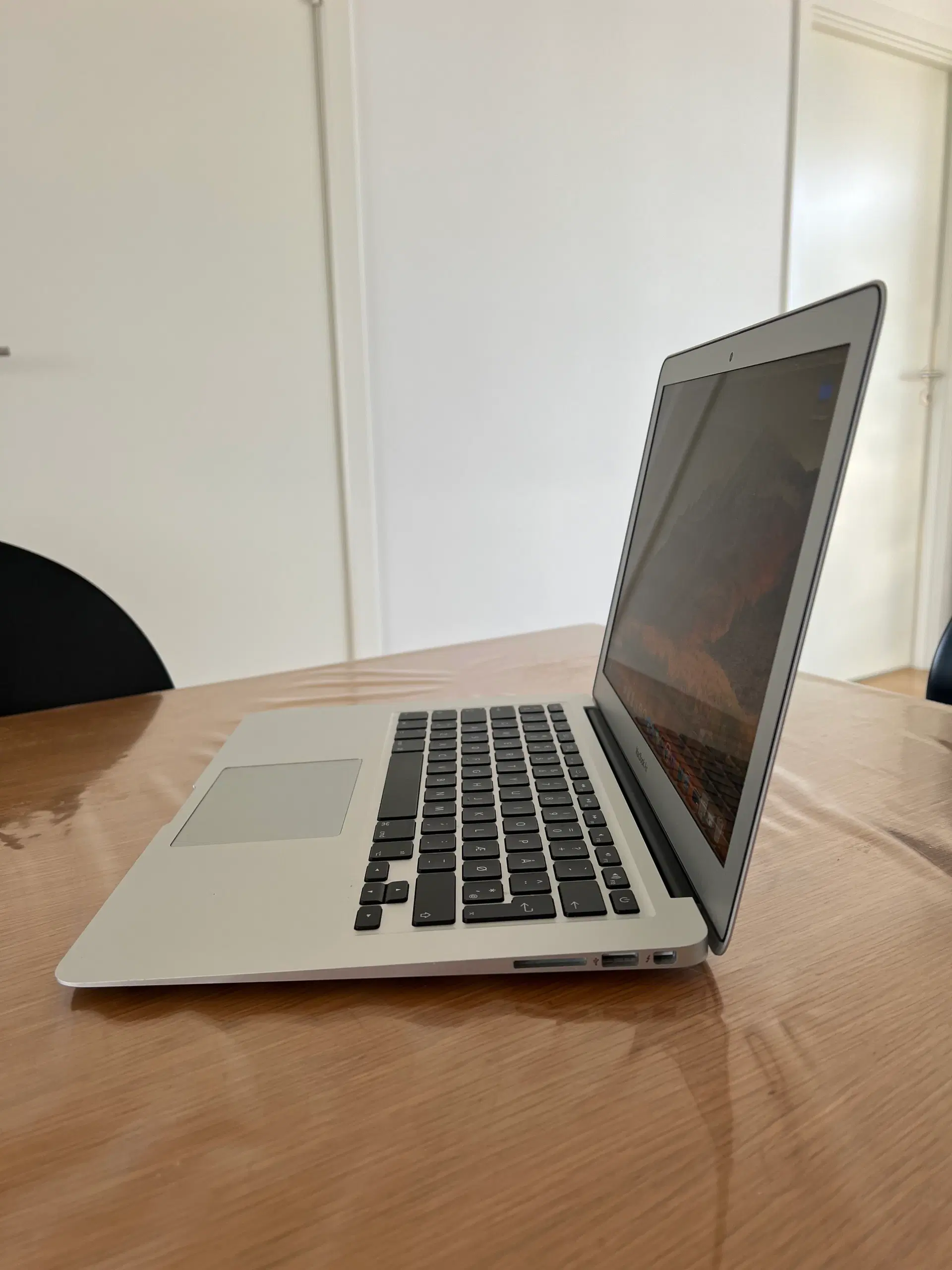 Macbook Air 13” fra 2017