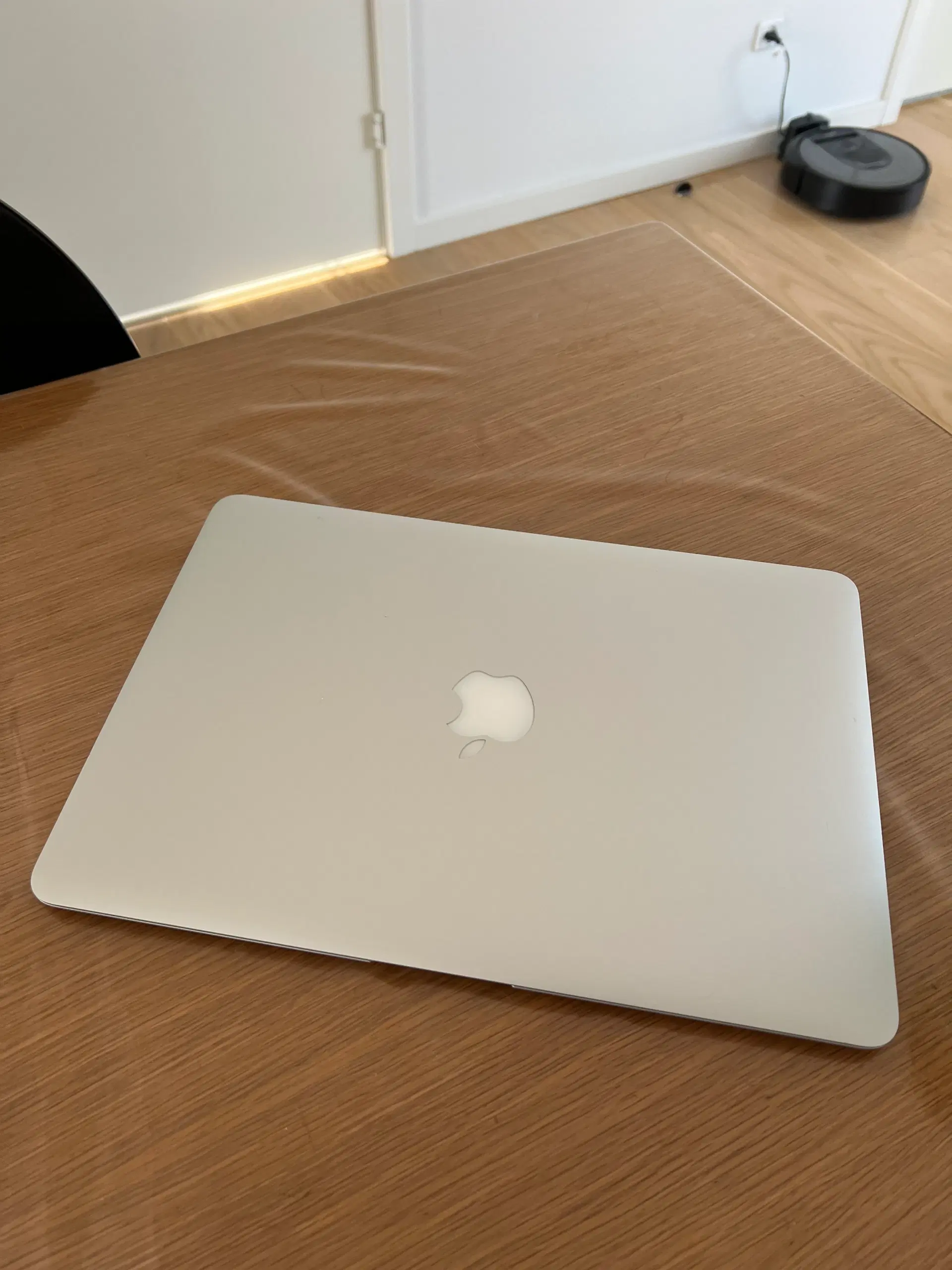 Macbook Air 13” fra 2017