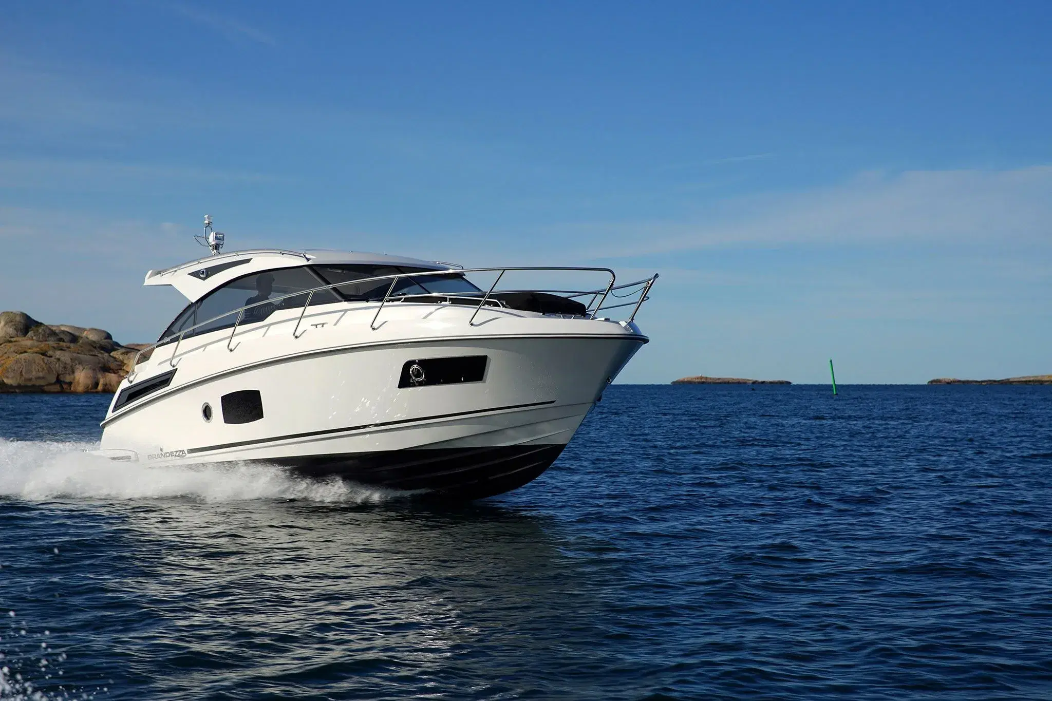 NY GRANDEZZA 34OC PREMIUM YACHT