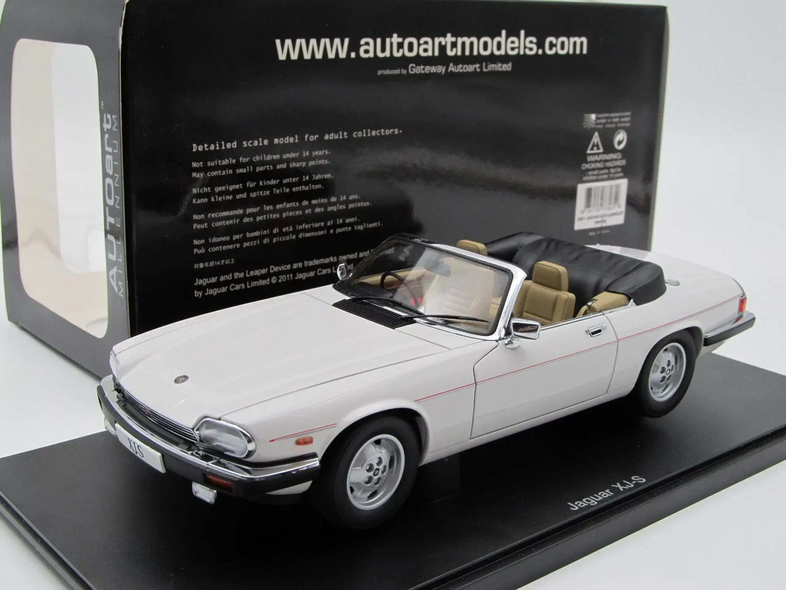 1976 Jaguar XJ-S V12 Cabriolet 1:18  Fre