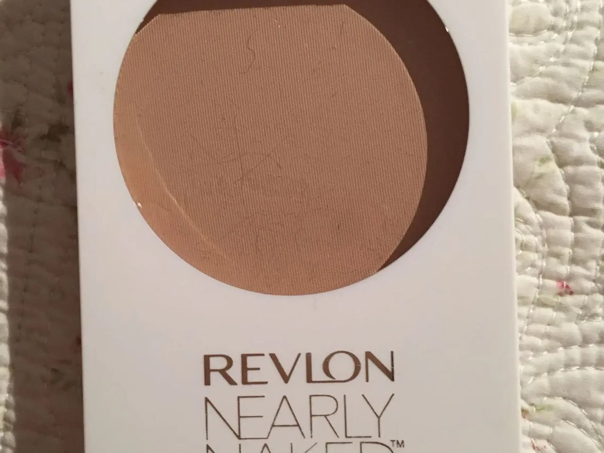 Nye REVLON pudder til salg