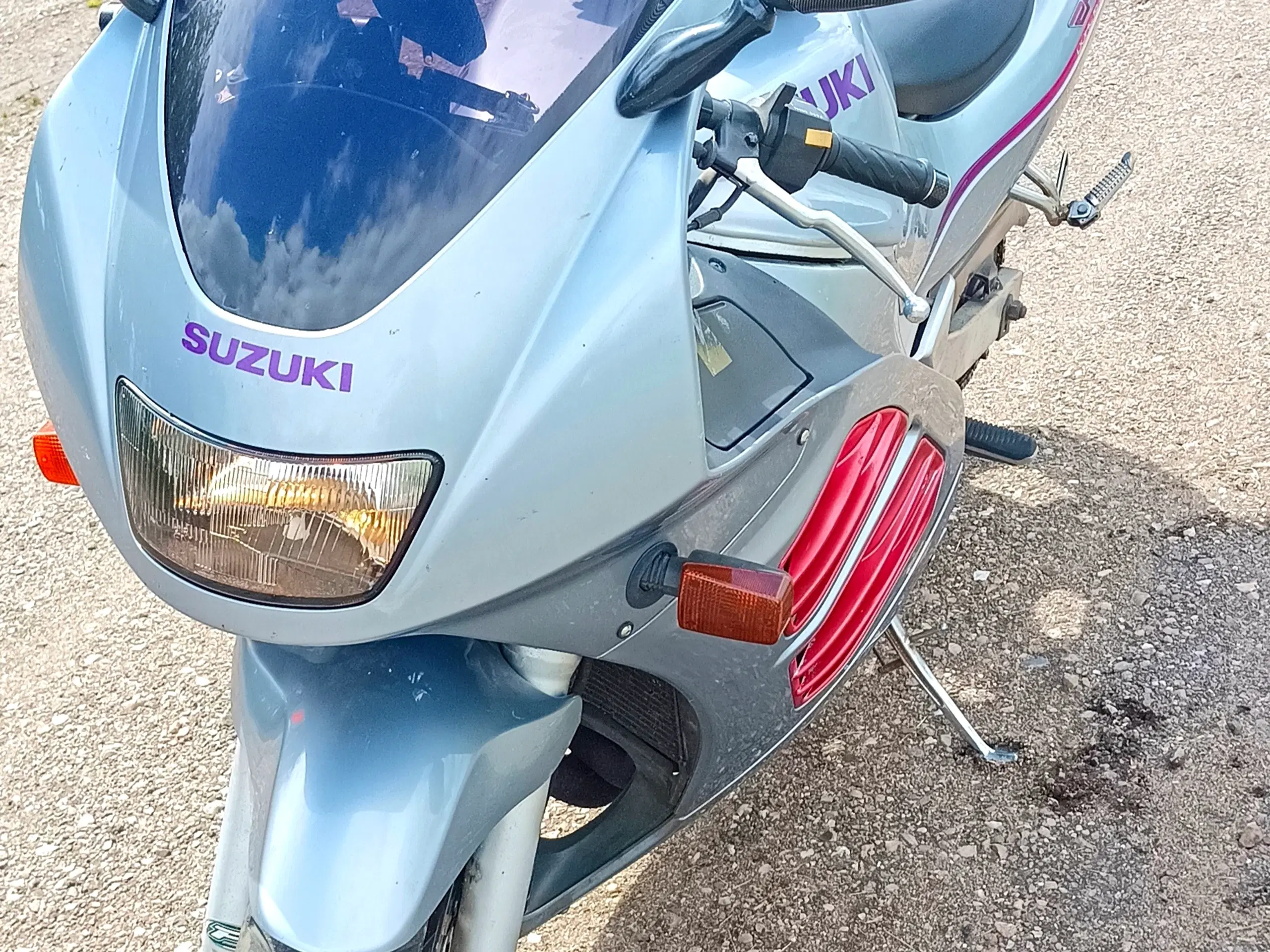 Suzuki Rf 600 r