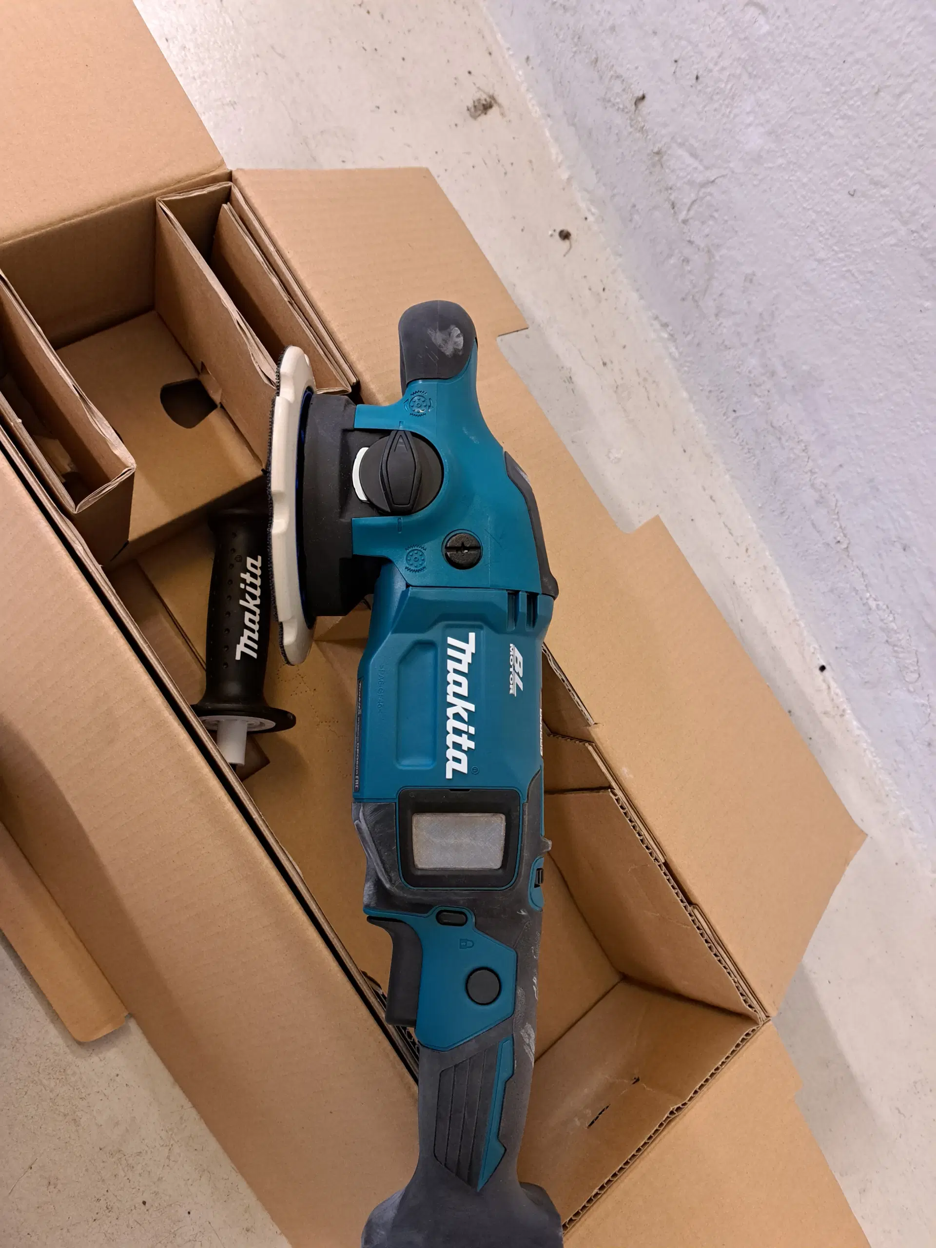 Makita kulløs 18v polermaskine