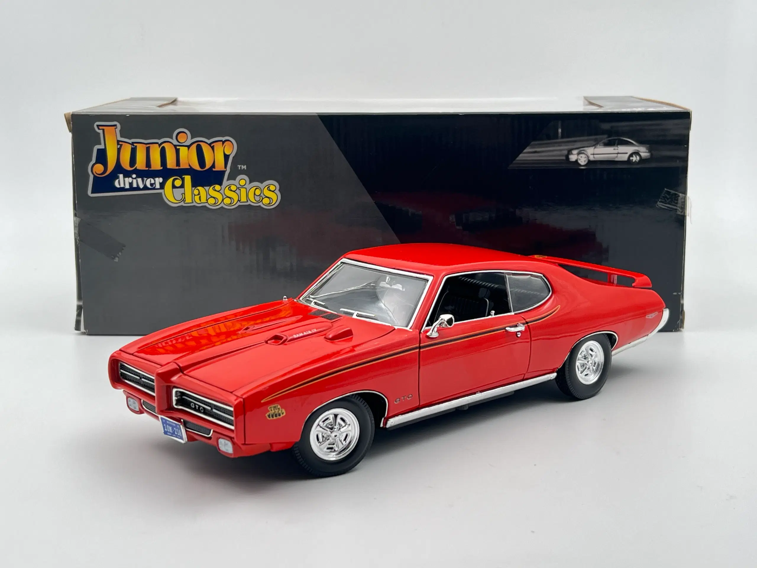 1969 Pontiac GTO Judge 1:18