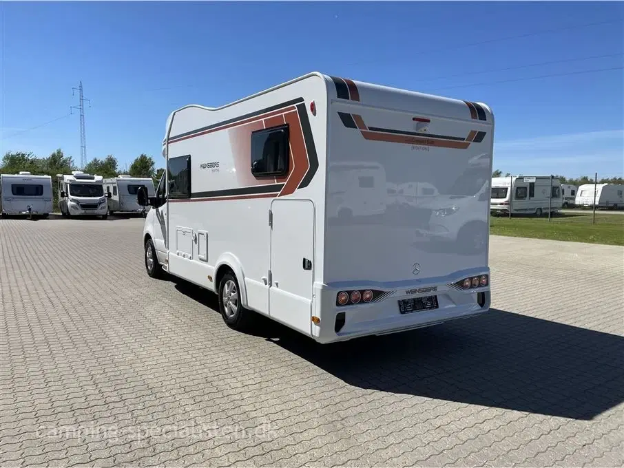 2024 - Weinsberg CaraCompact 640 MEG Suite   Fås på MERCEDES chassis med  Automatgear og 170 hk! model 2024 Weinsberg CaraCompact Pepper Suite - kan nu ses Hos Camping -Specialistendk