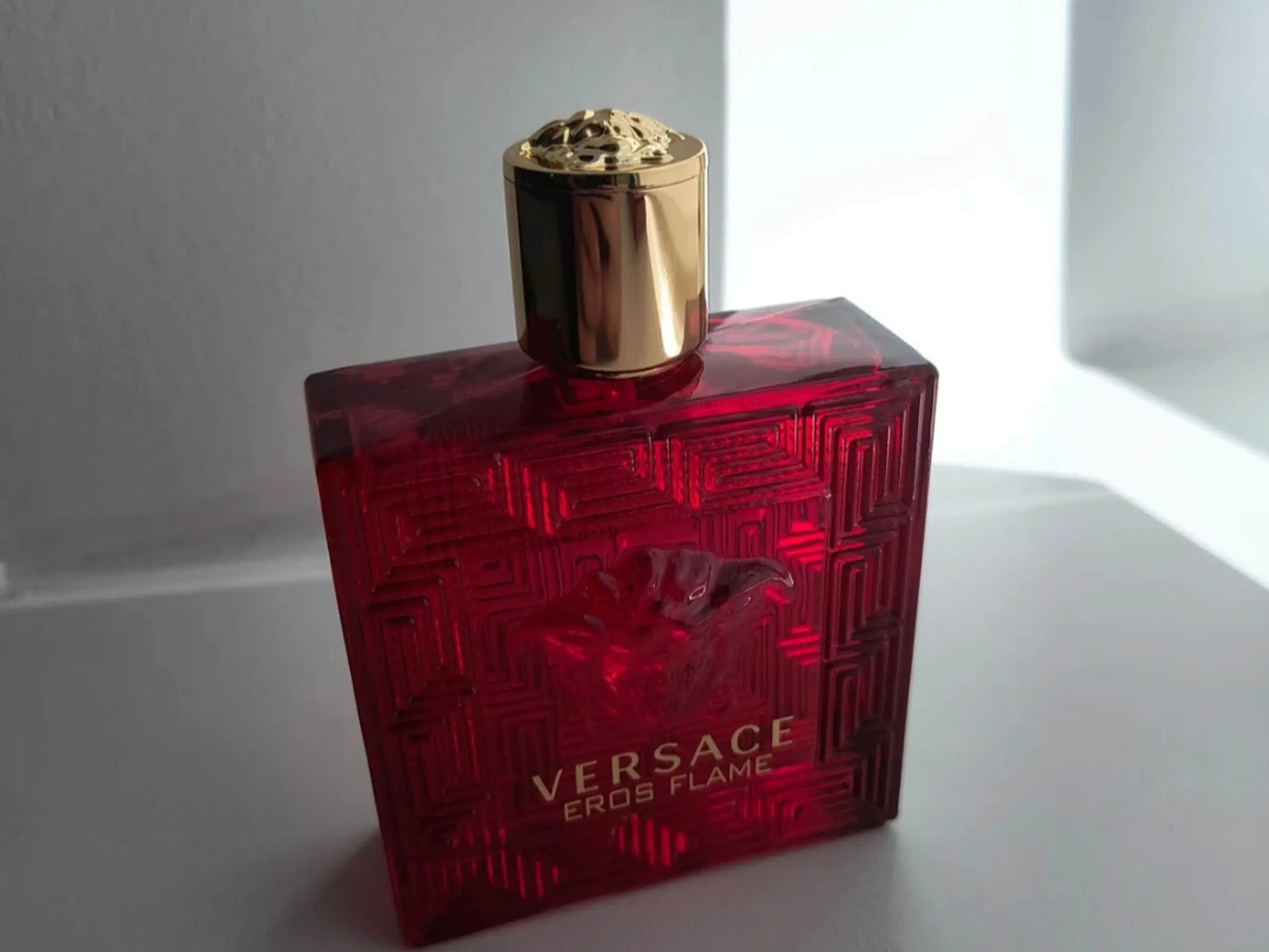 Versace Eros Flame Perfume