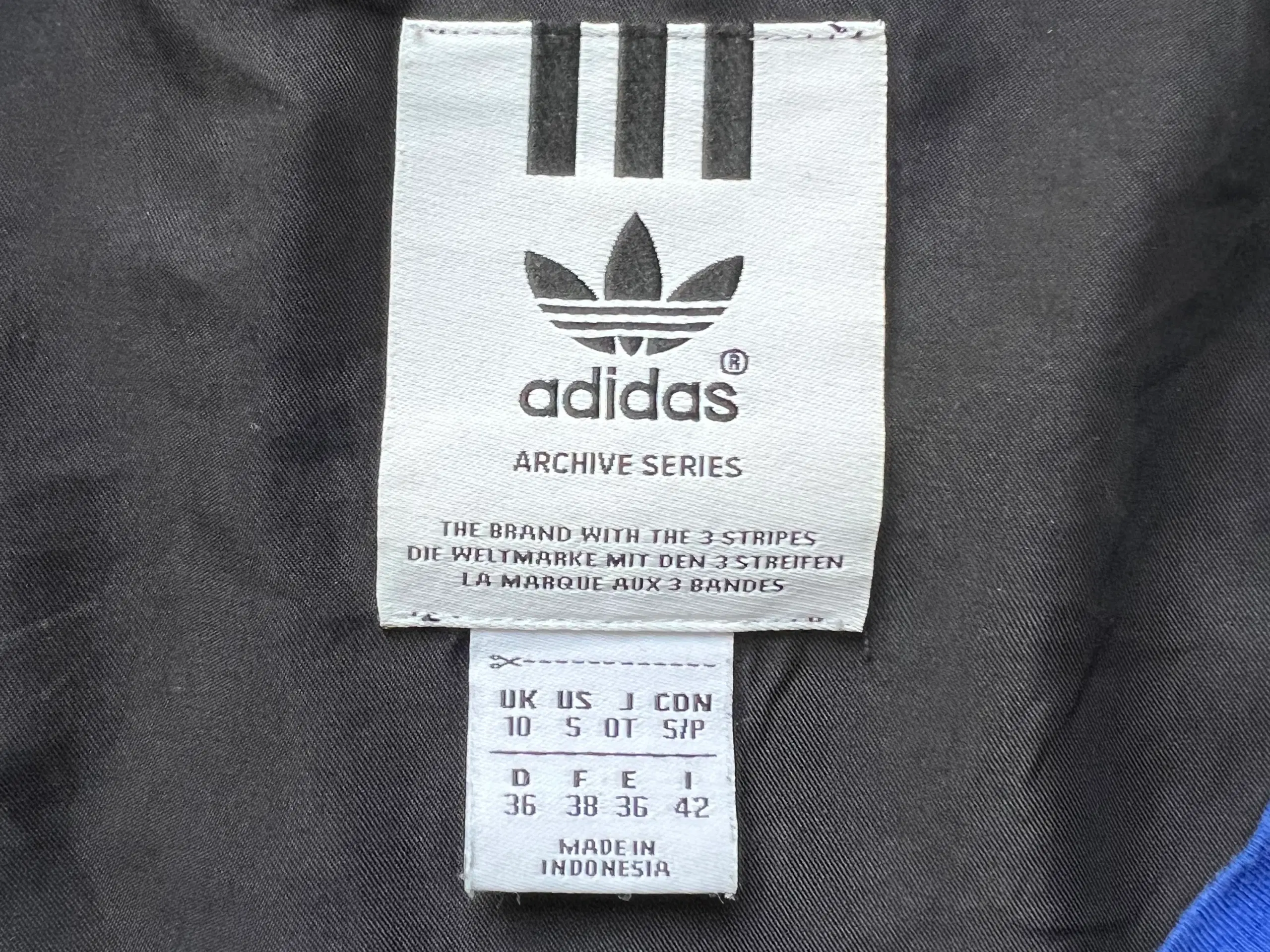 T-shirt fra Adidas