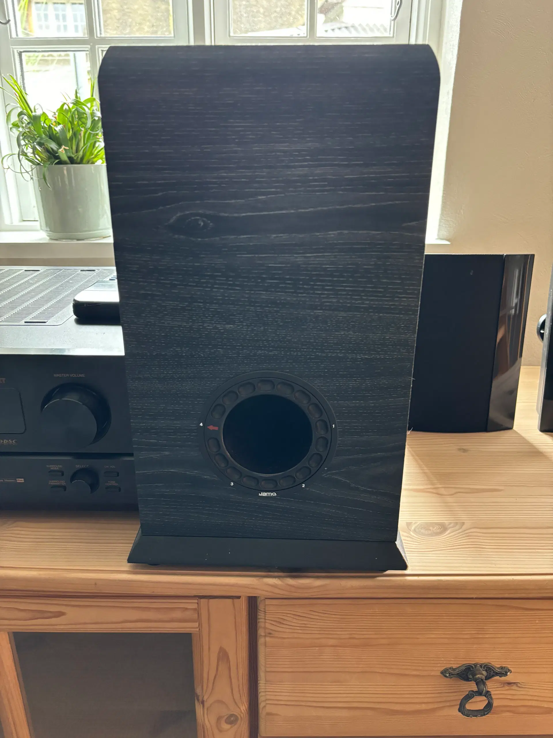 Denon AVR 2800 Surround-anlæg + Jamo højtalere