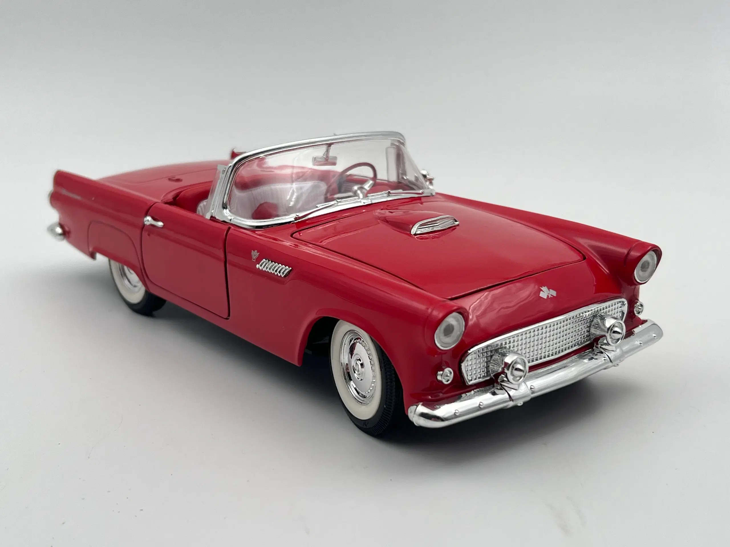 1955 Ford Thunderbird Convertible 1:18