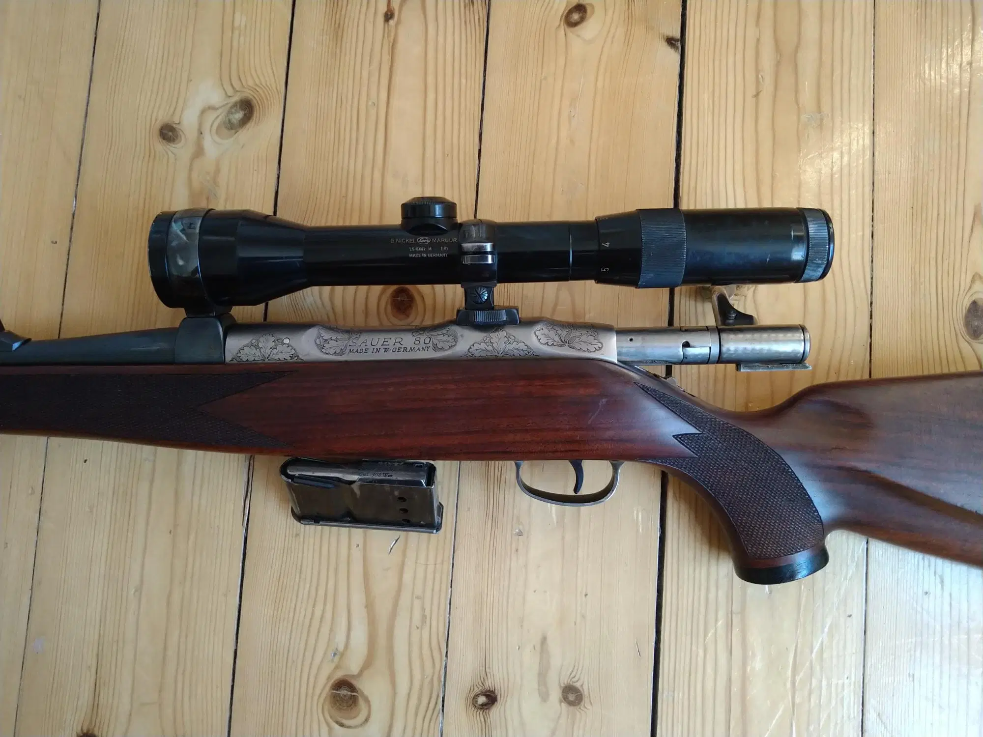 Sauer 80 med egeløv