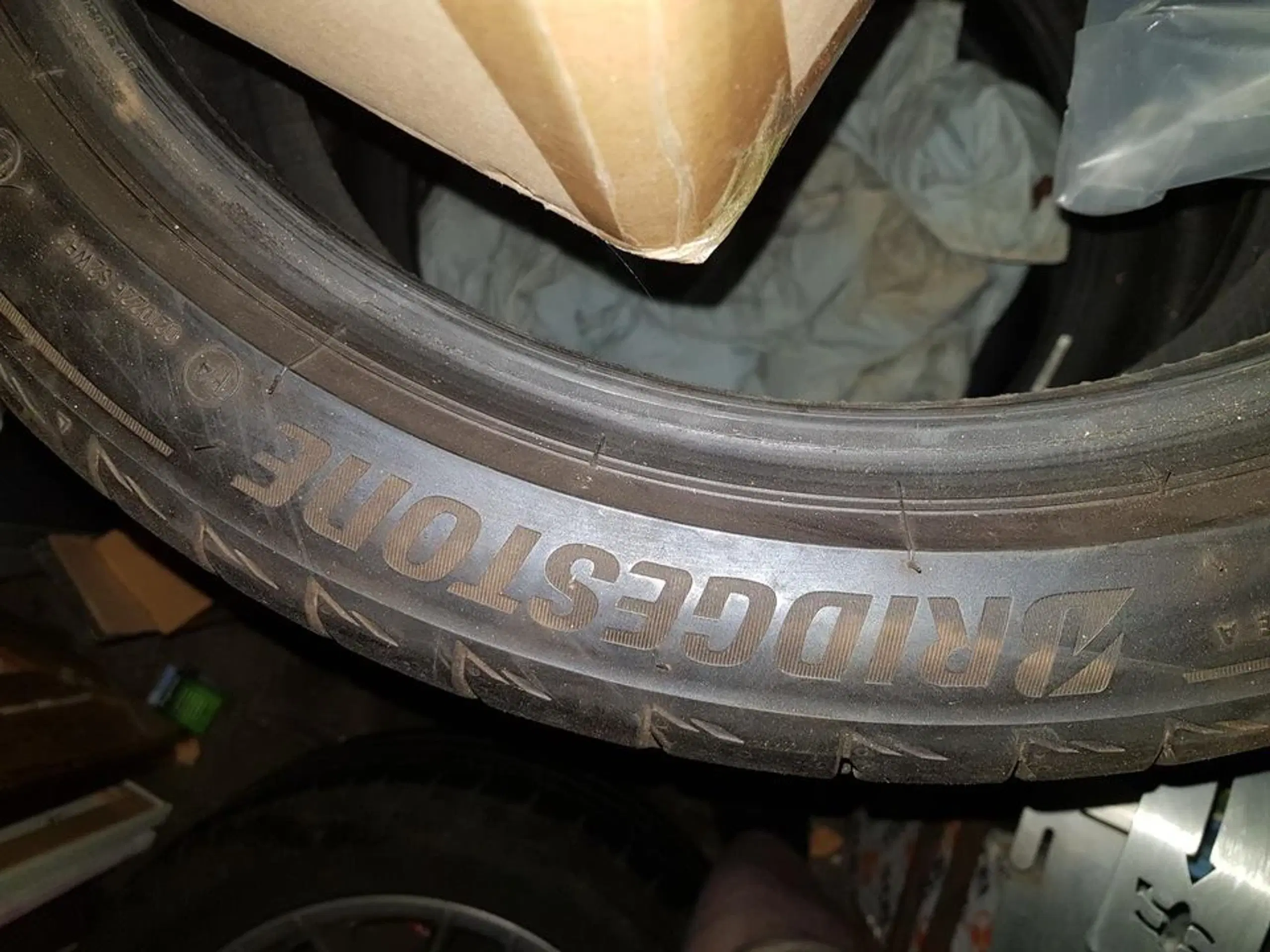 Bridgestone Potenze Hybrid 235/40/18